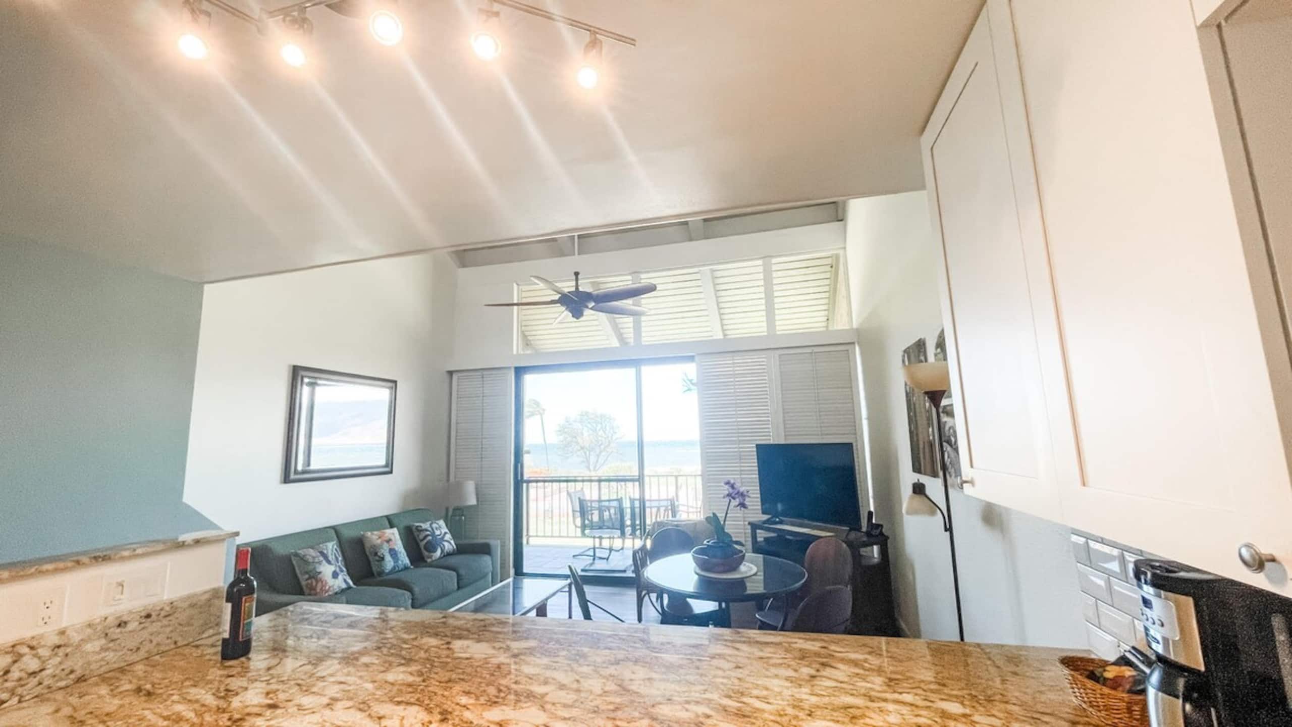 Two Bd Ocean View, wifi, pool, hot tub D306 - Photo 4