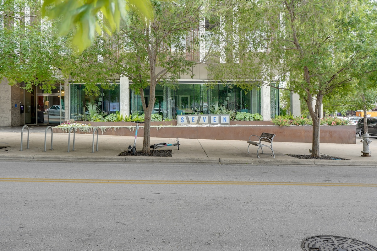 Explore Dtwn Austin! Luxe High-Rise Escape w/ Pool