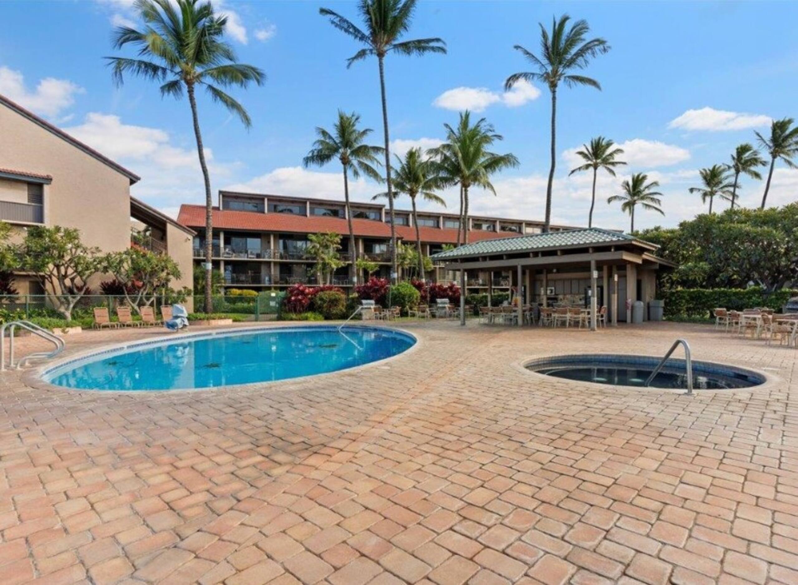 Stunning Luxury Oceanview Condo - Photo 16