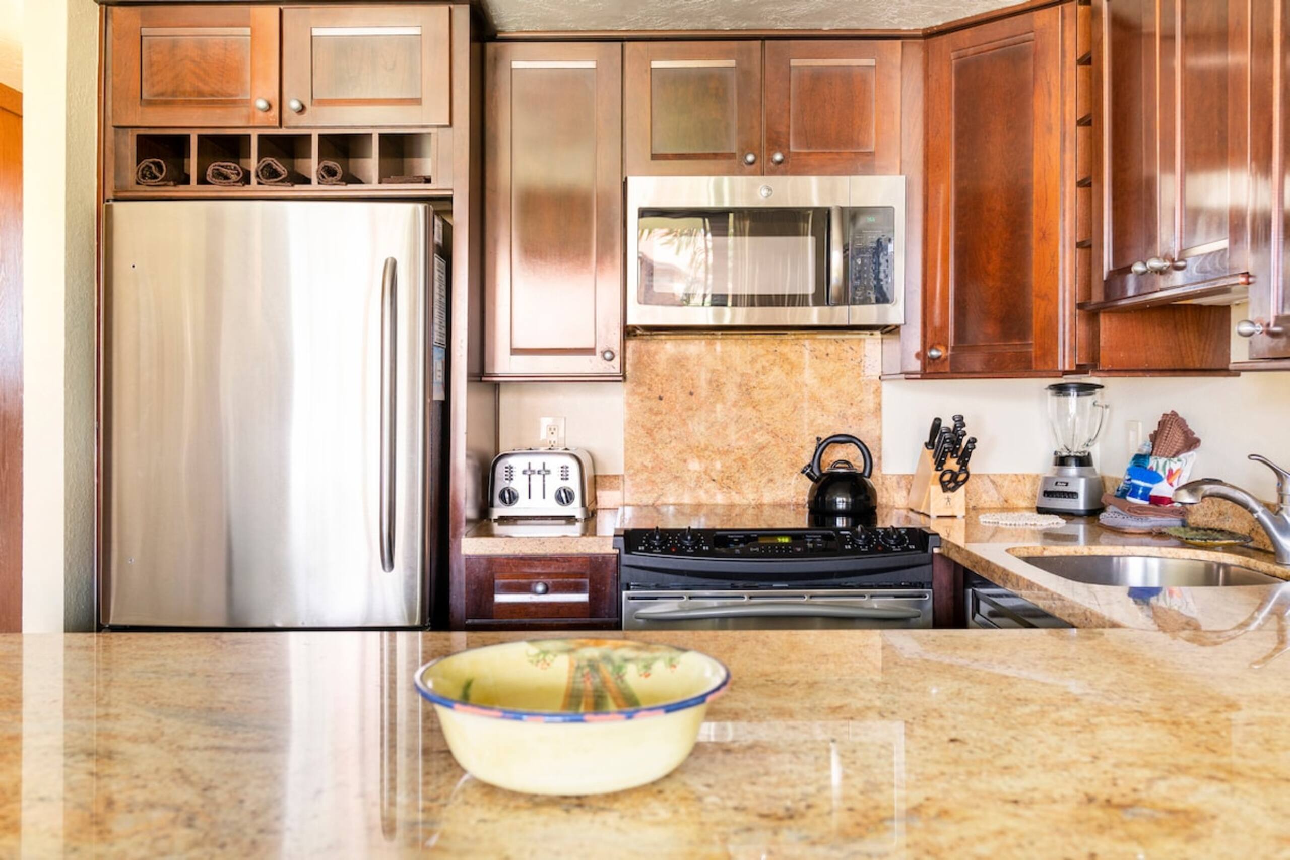 Stunning Luxury Oceanview Condo - Photo 7