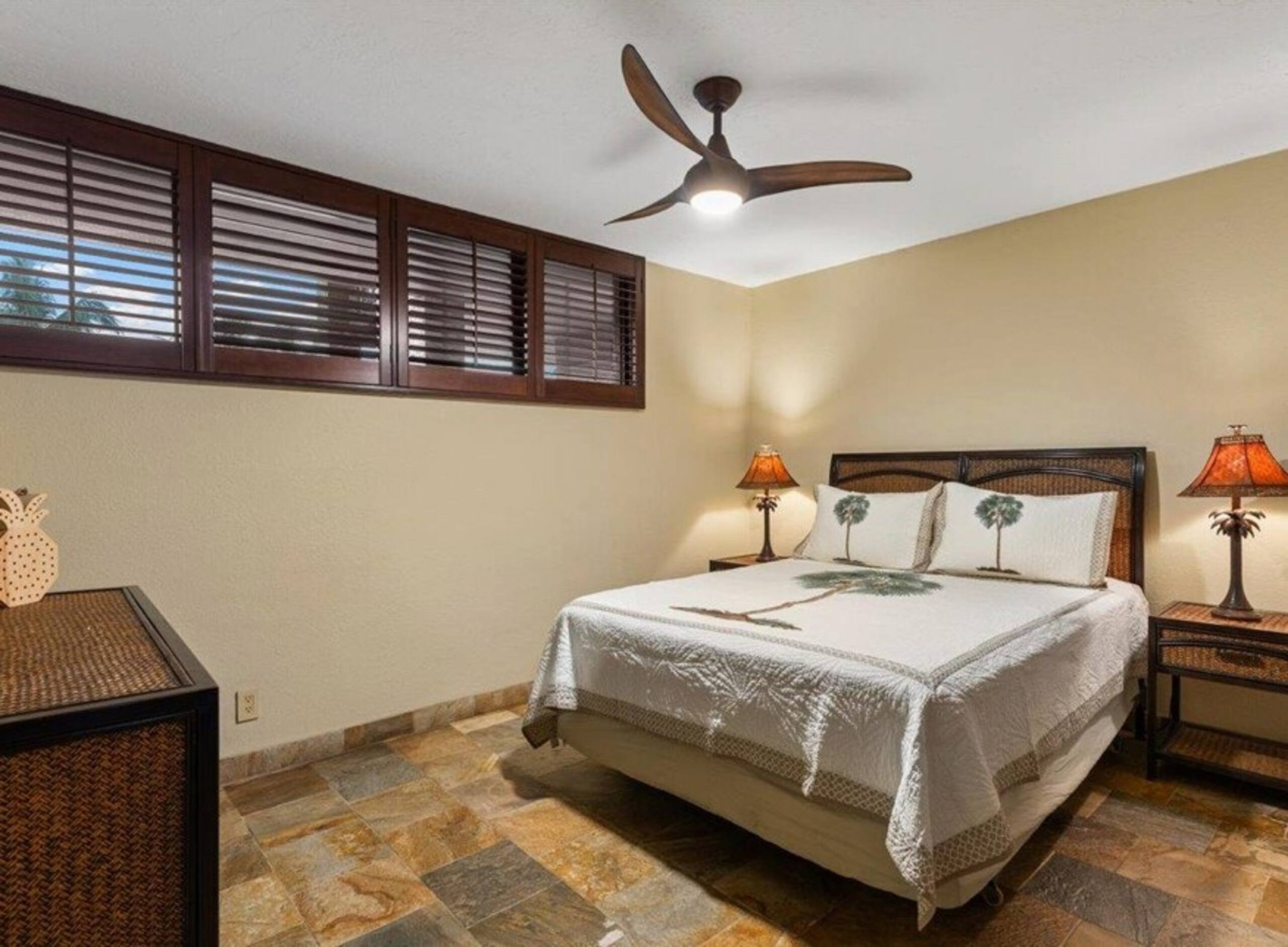 Stunning Luxury Oceanview Condo - Photo 8