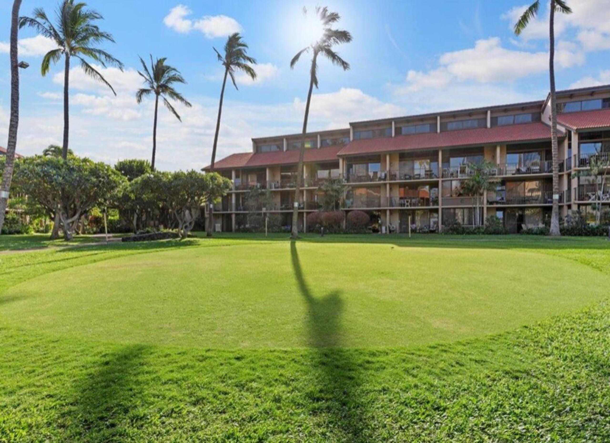 Stunning Luxury Oceanview Condo - Photo 20