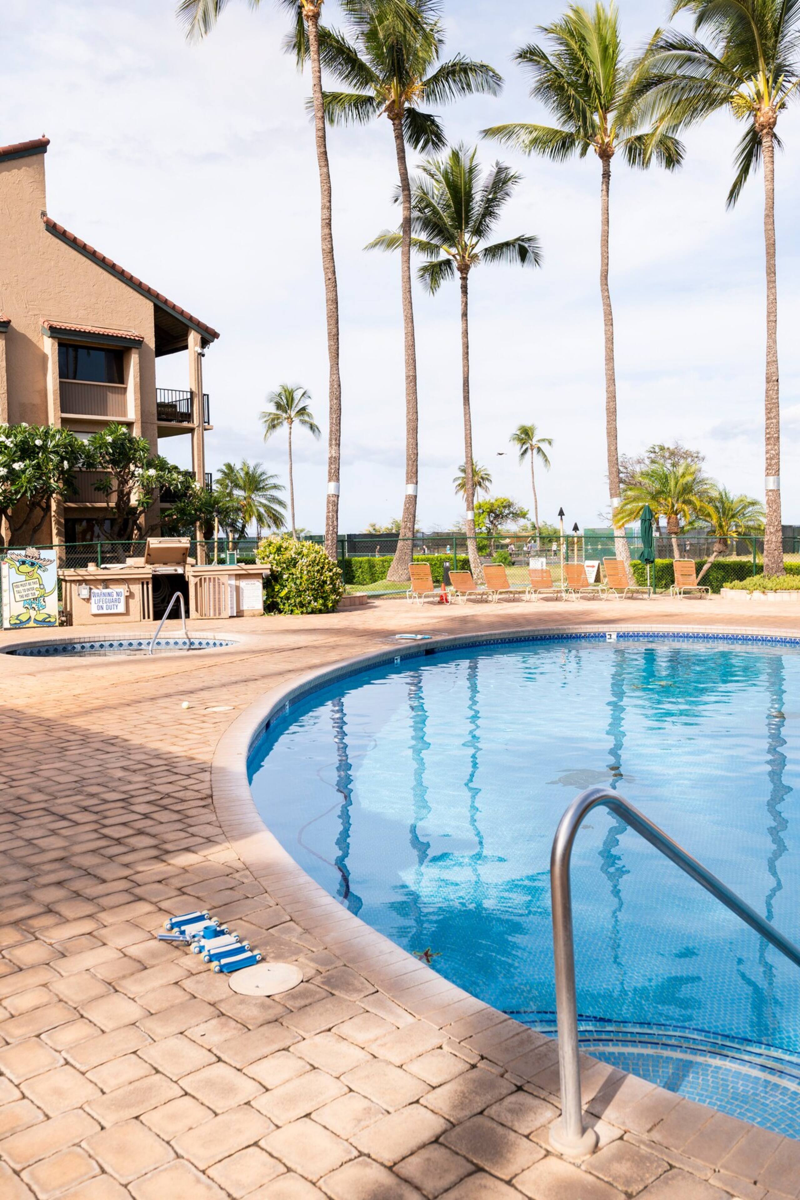 Stunning Luxury Oceanview Condo - Photo 10