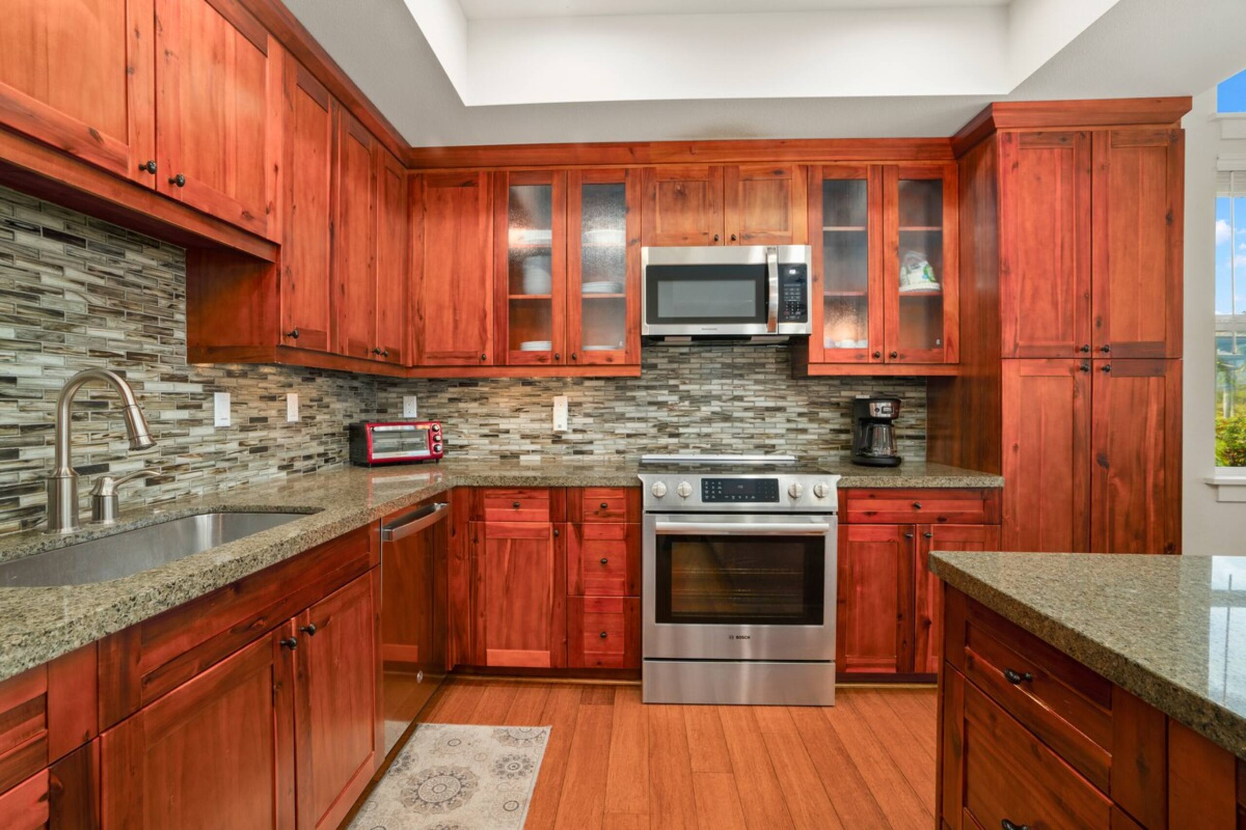 Poipu condo w/ pool, hot tub and golf nearby - Photo 8