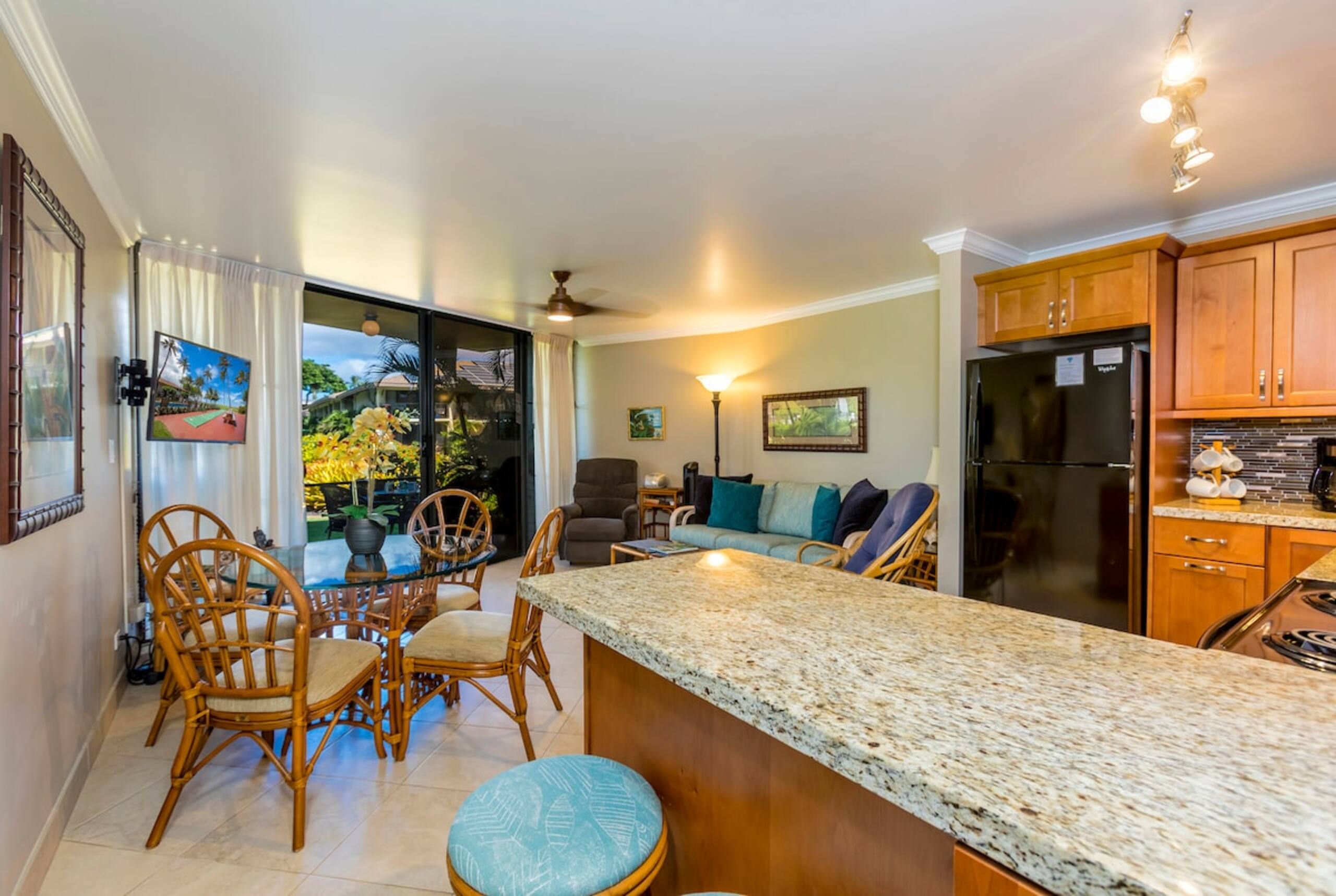 Oceanfront Complex Great Location Wifi WB118 - Photo 9