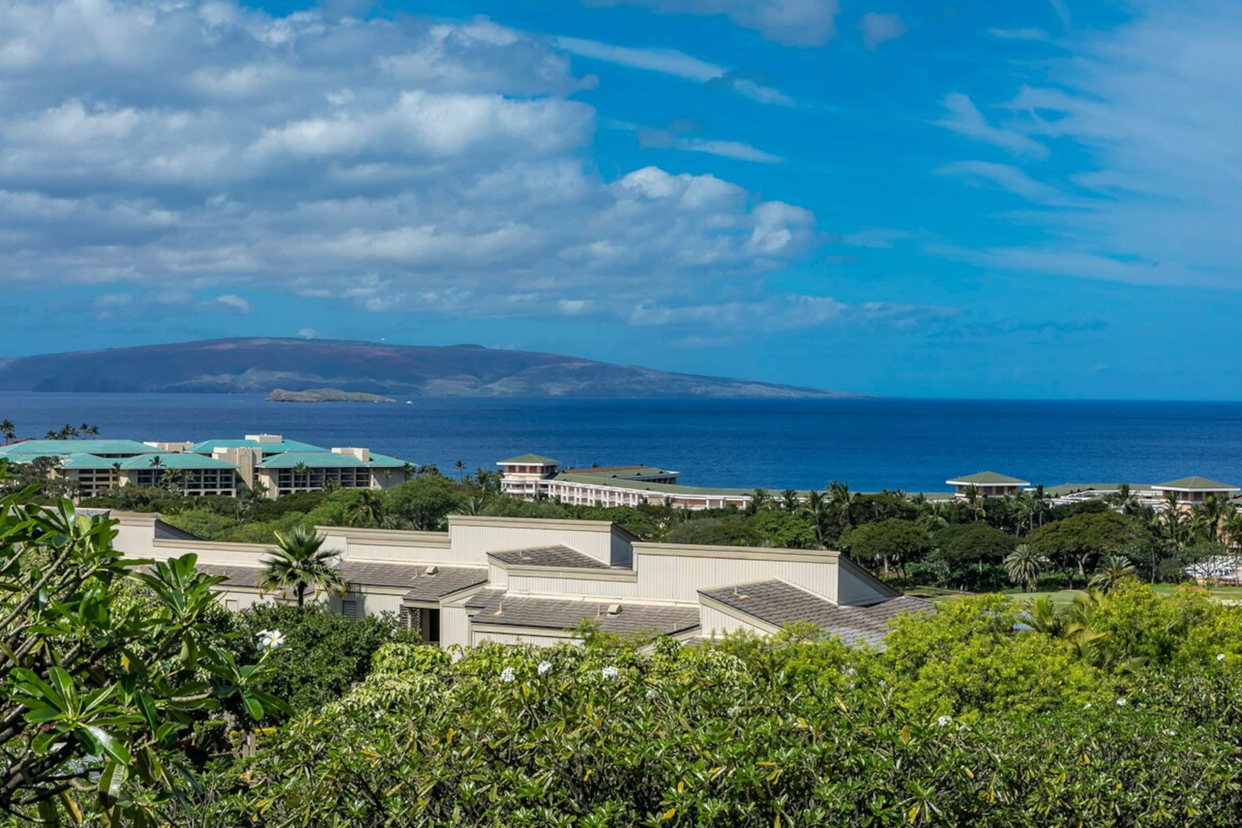 Ocean view Wailea condo w/ golf course access - Photo 3