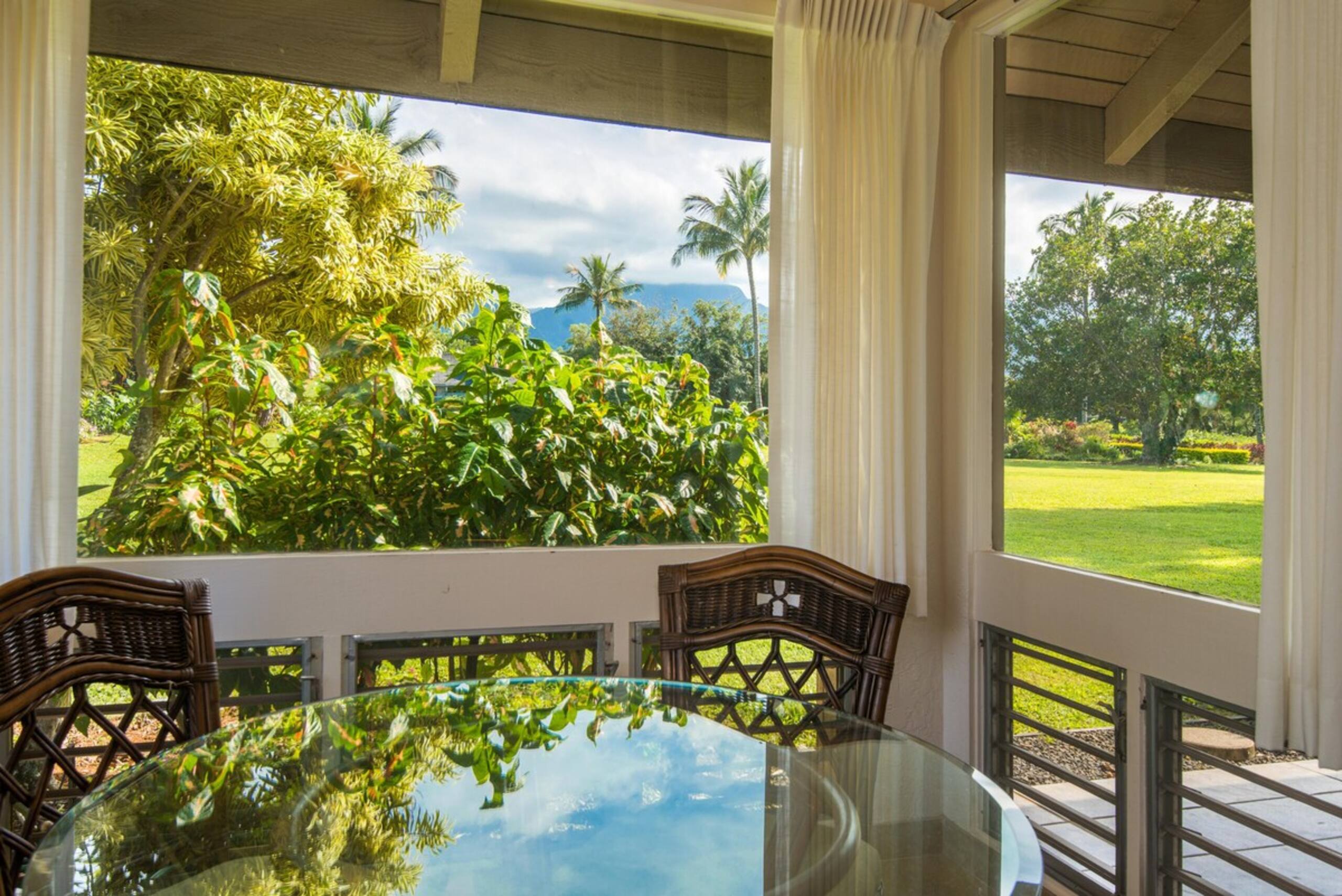 Tropical Private Getaway at Pali Ke Kua 10 - Main photo
