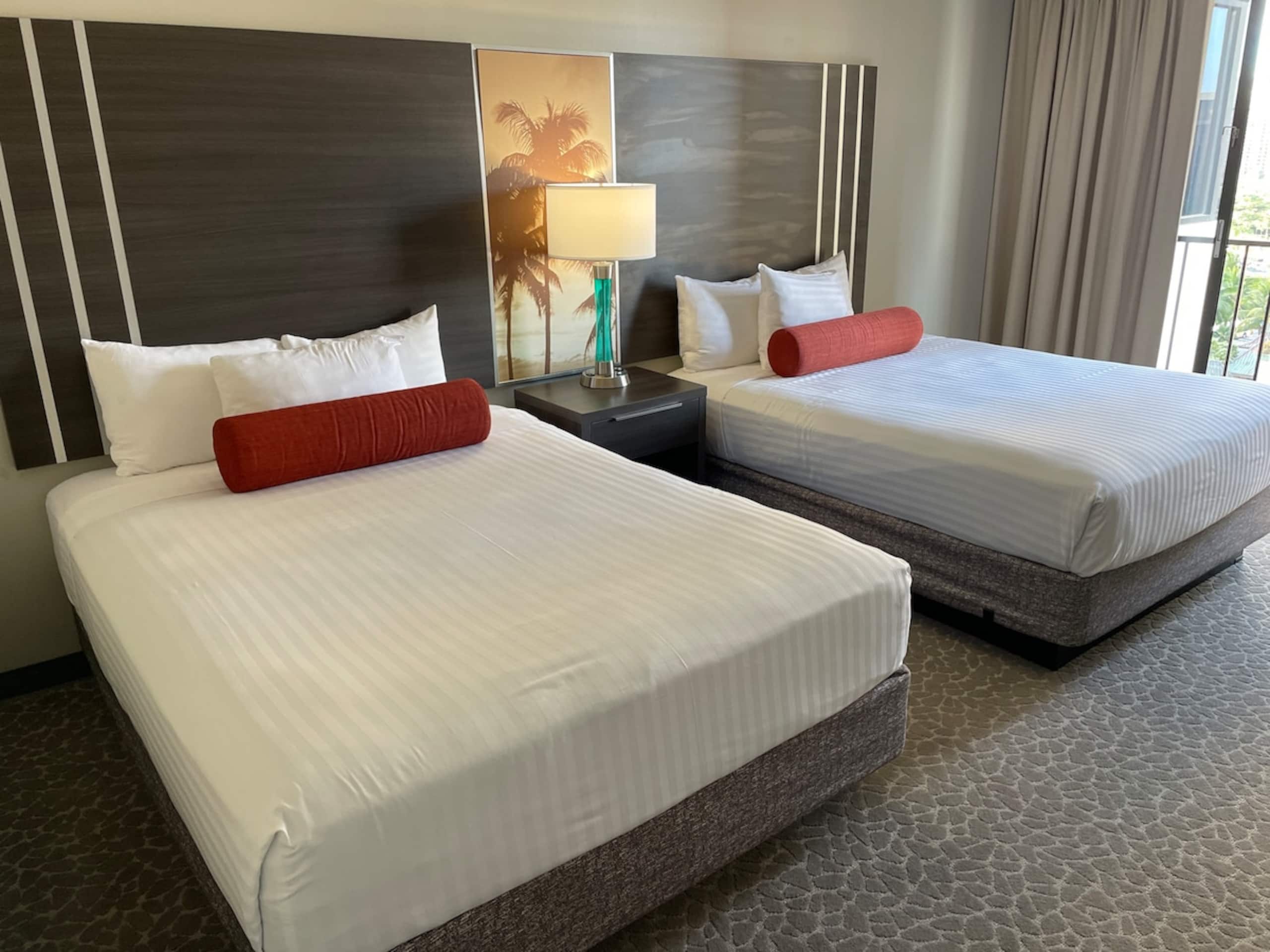 Studio with two queen beds in Palms at Waikiki - Main photo