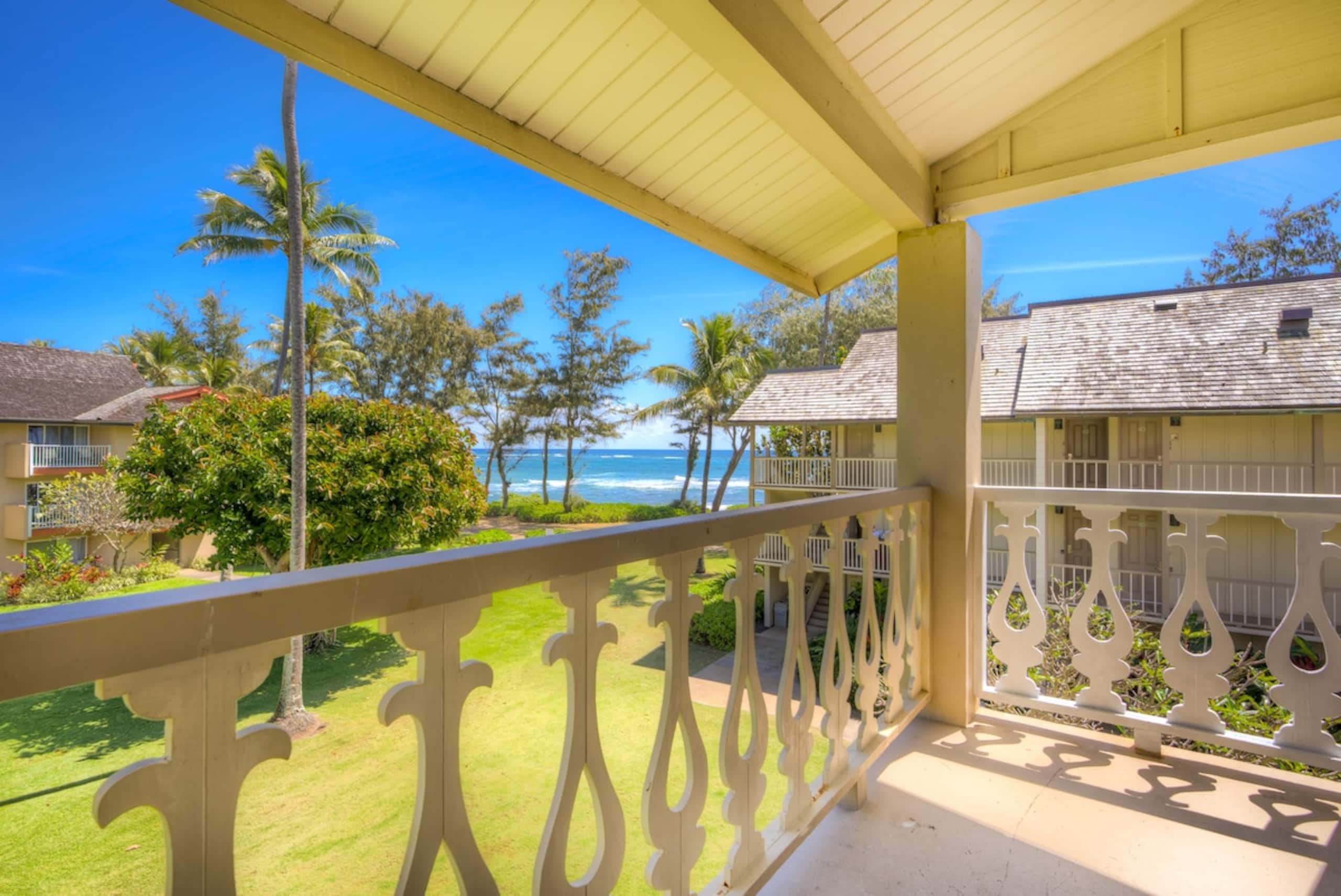 Relaxed escape w/ lanai & pool access - Photo 2