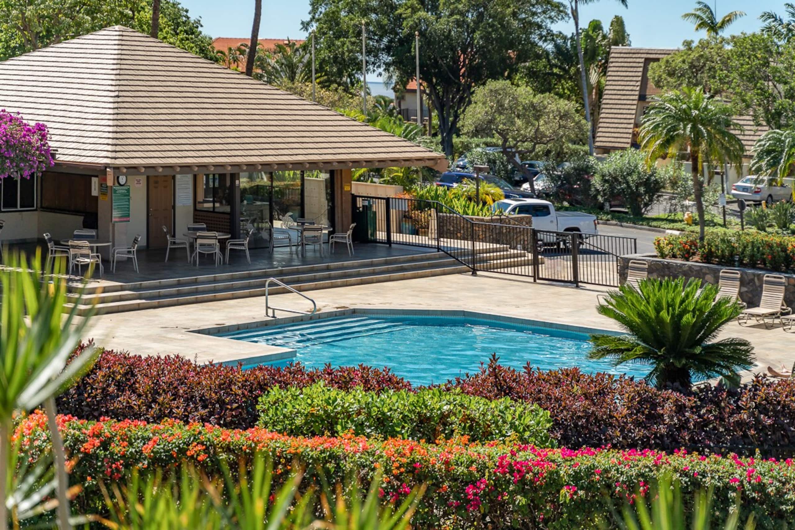 Updated&Quiet Pools&BBQ Steps to Kama'ole Beach - Photo 54