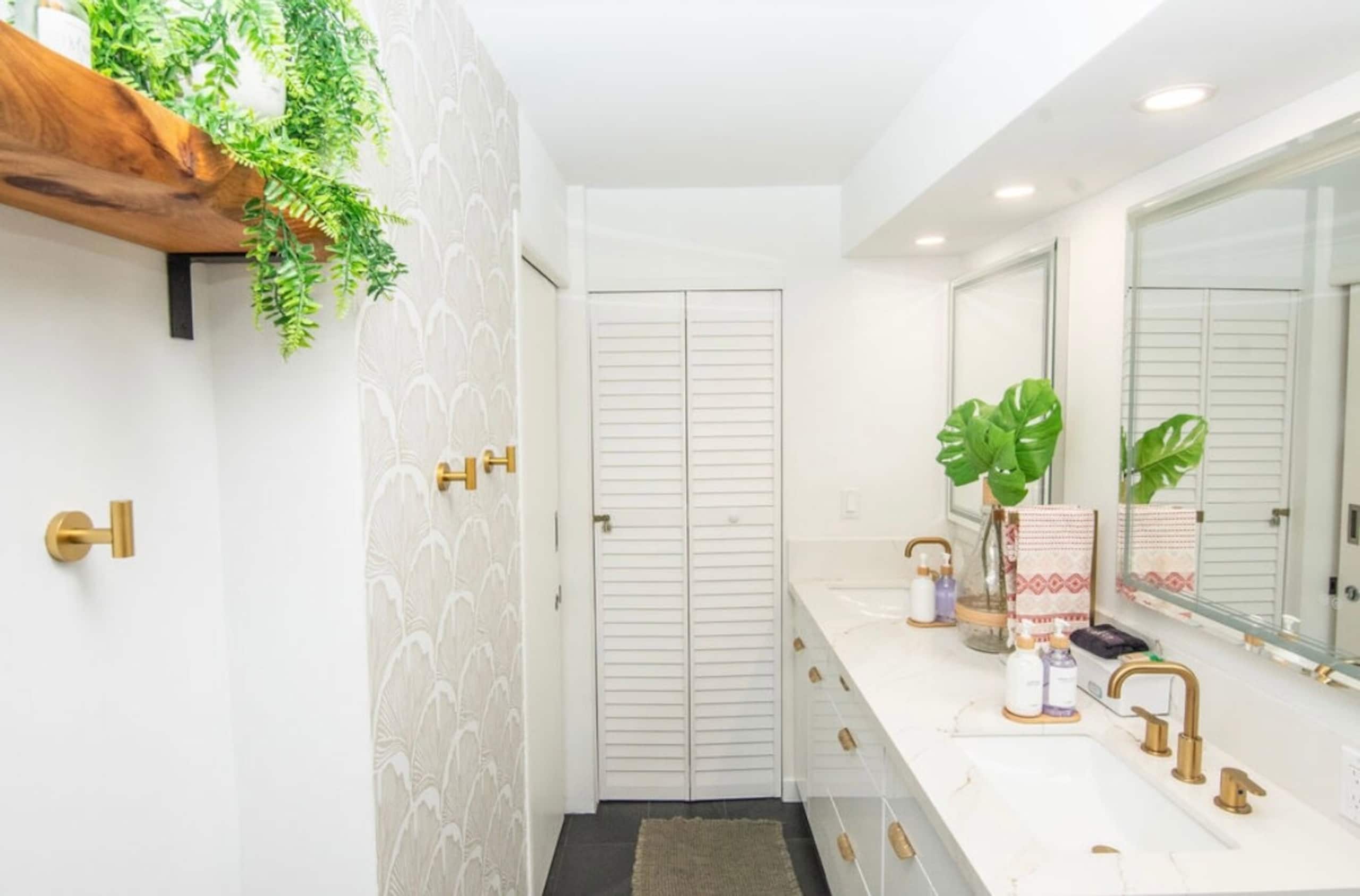 Waikiki City View - Walk to the beach 1BR - Photo 19
