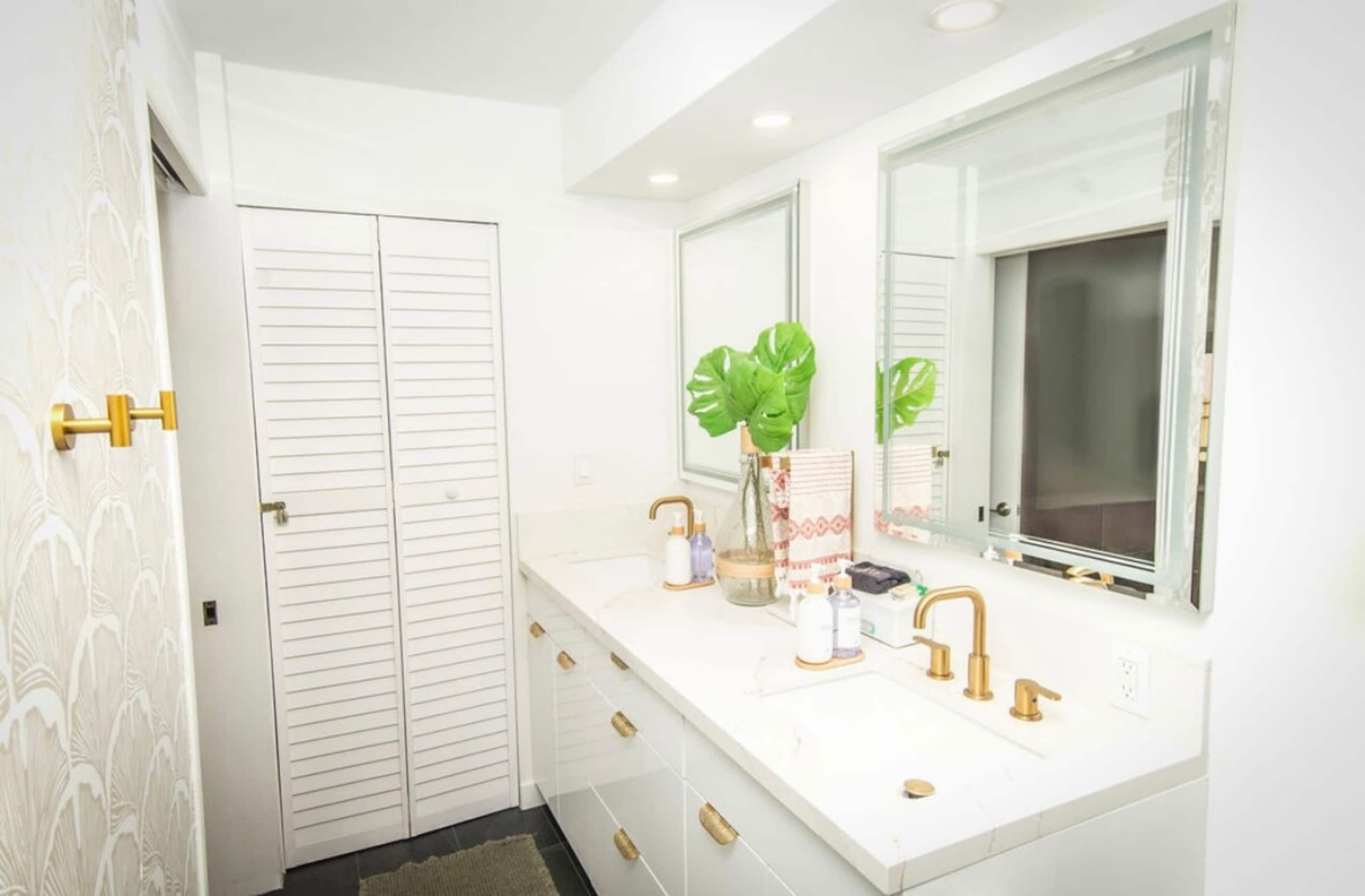 Waikiki City View - Walk to the beach 1BR - Photo 20
