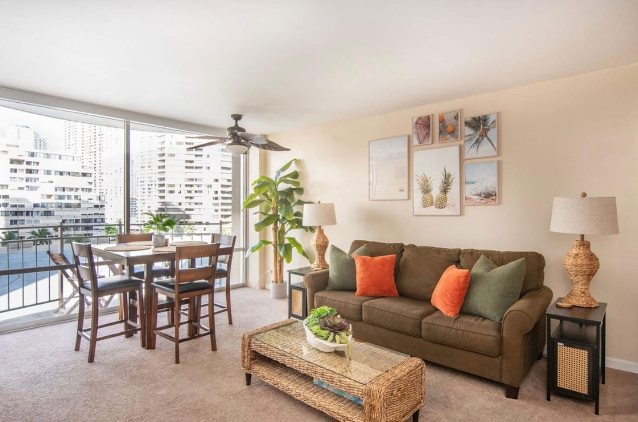 Waikiki City View - Walk to the beach 1BR - Photo 3