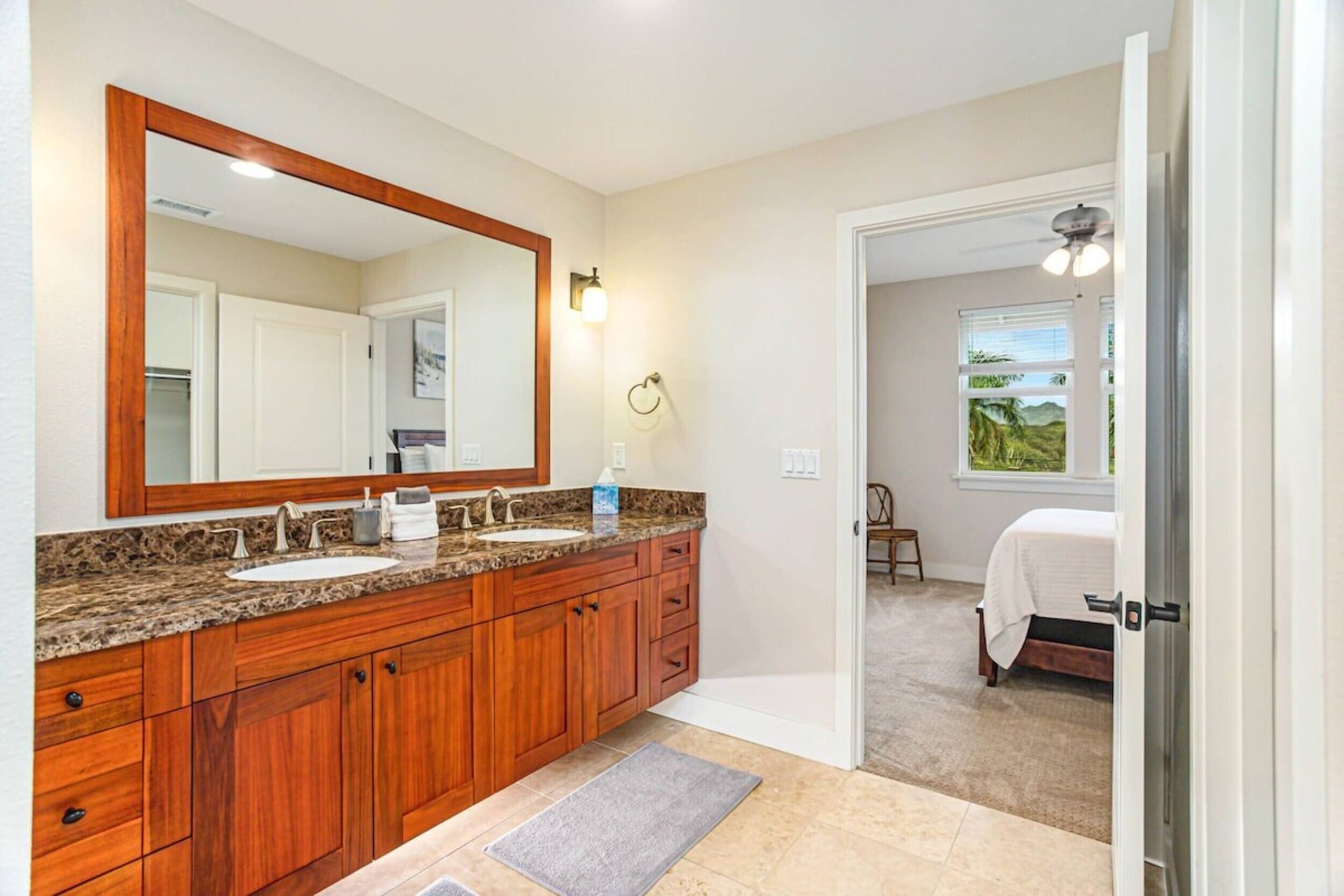 Walk to beach Spacious top floor townhome,AC+Pool - Photo 9