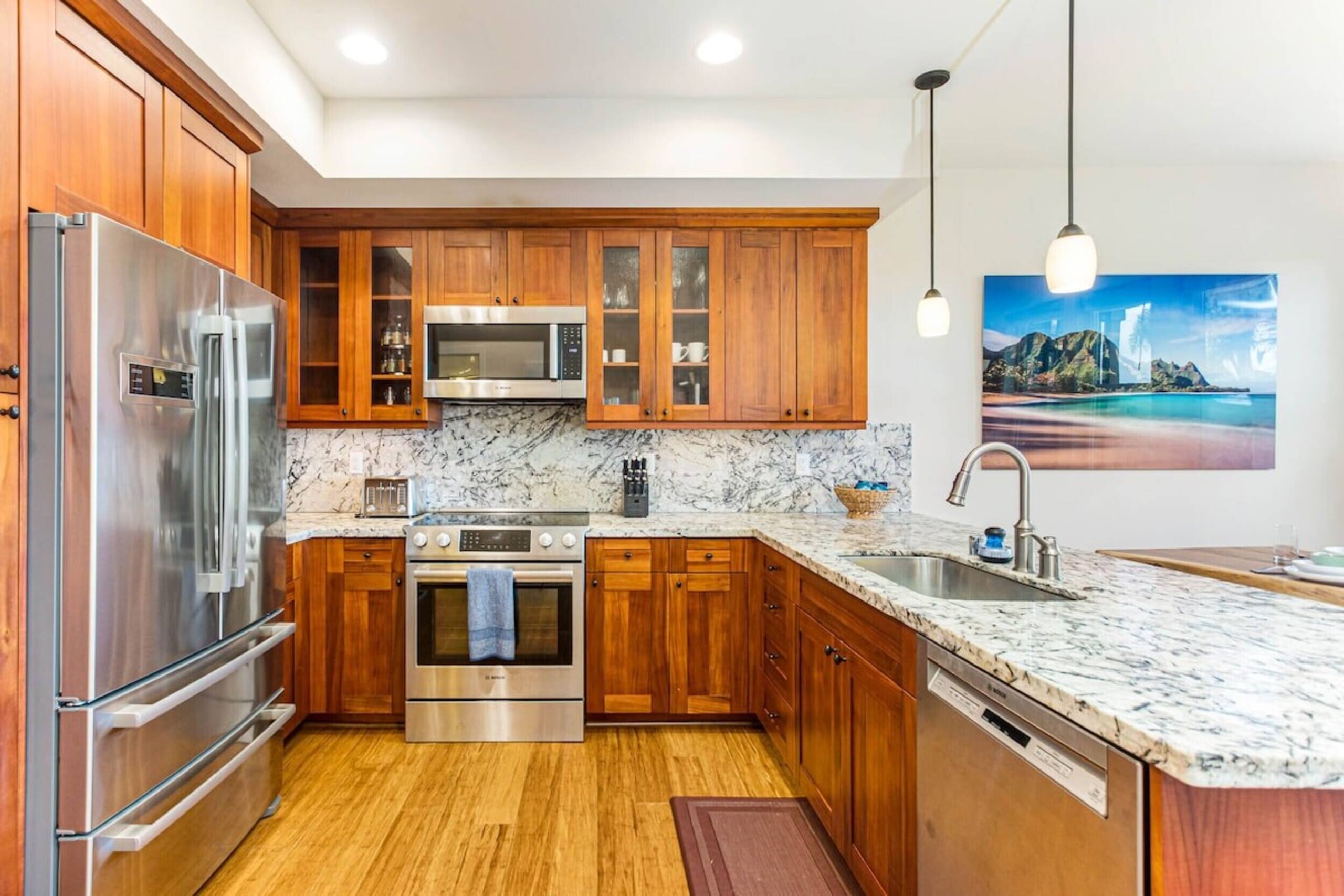 Walk to beach Spacious top floor townhome,AC+Pool - Photo 20