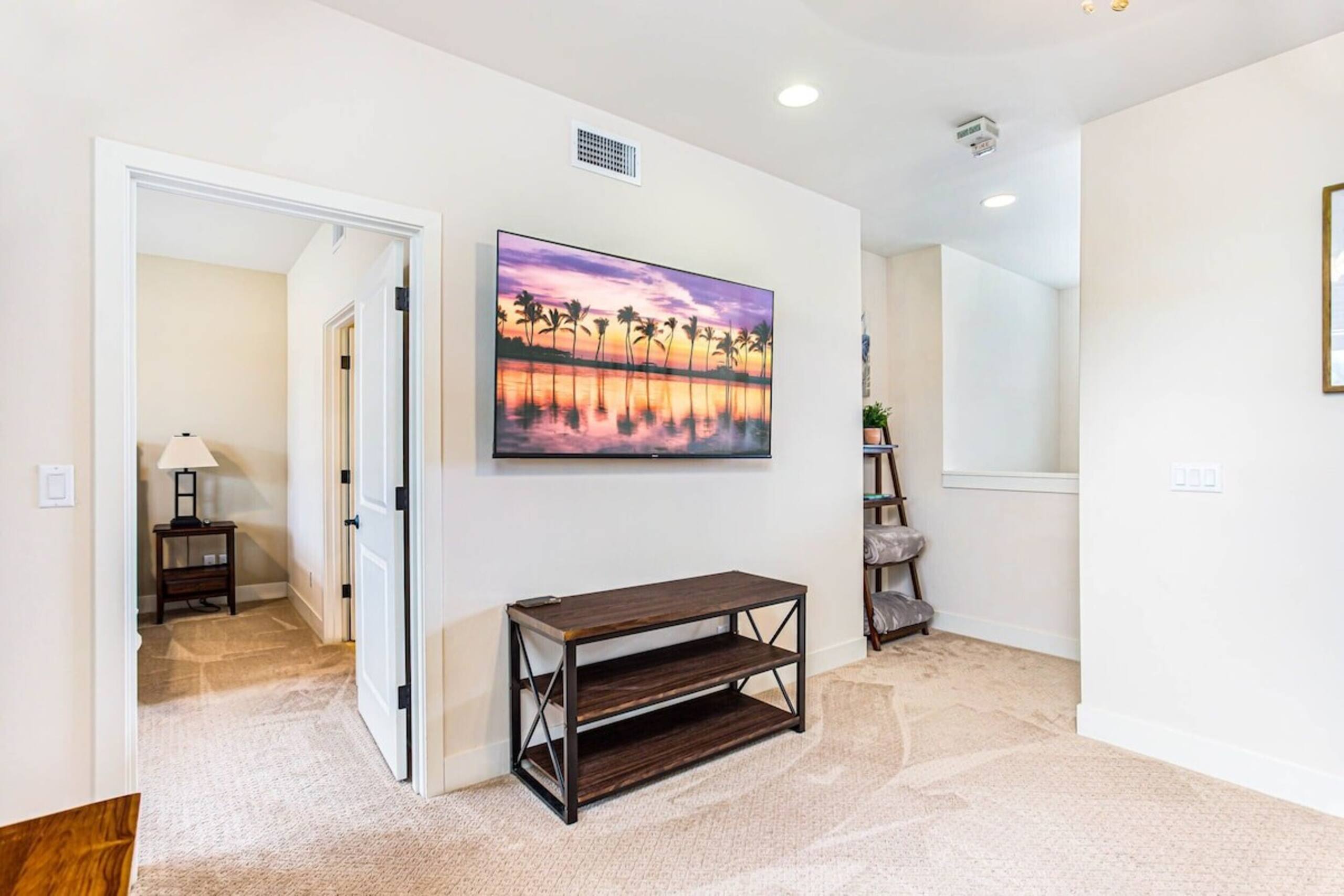 Walk to beach Spacious top floor townhome,AC+Pool - Photo 37