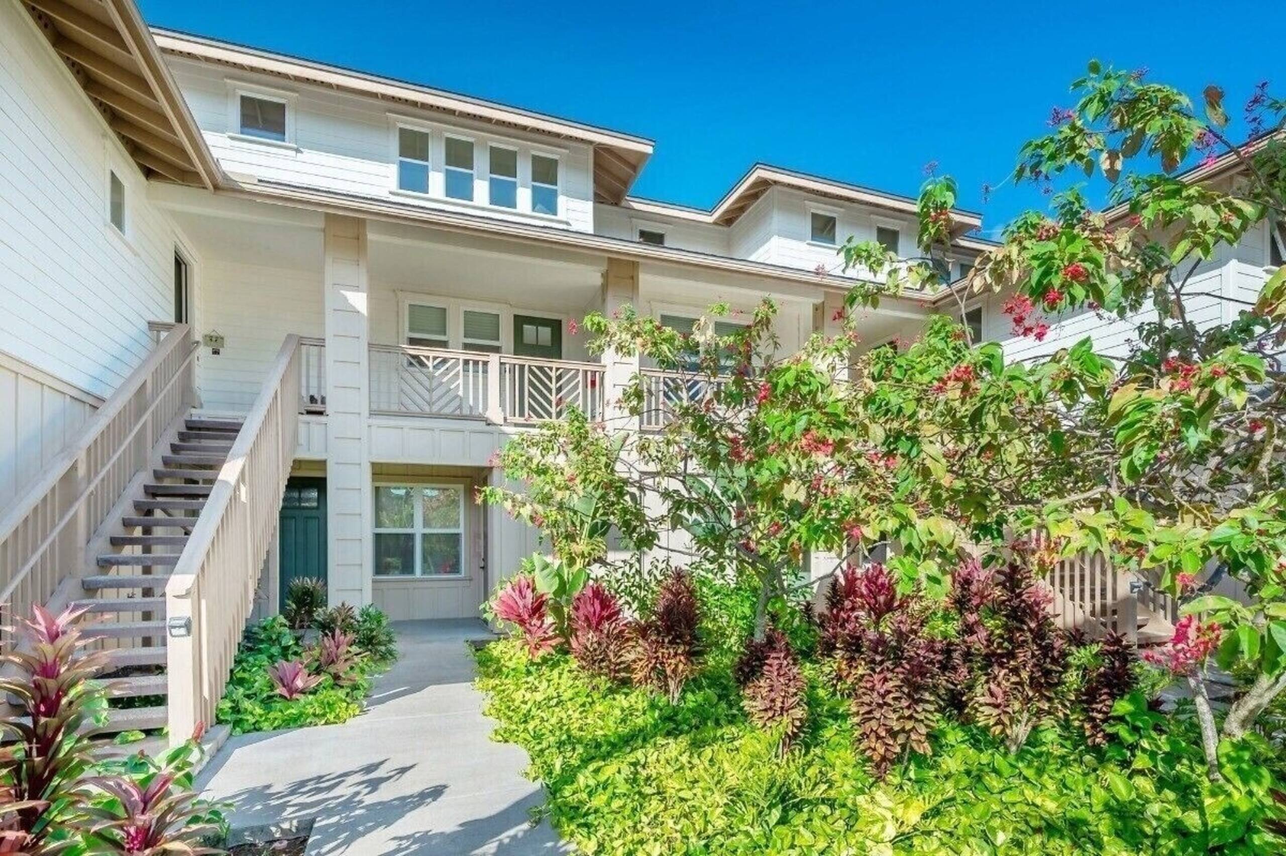 Walk to beach Spacious top floor townhome,AC+Pool - Photo 23