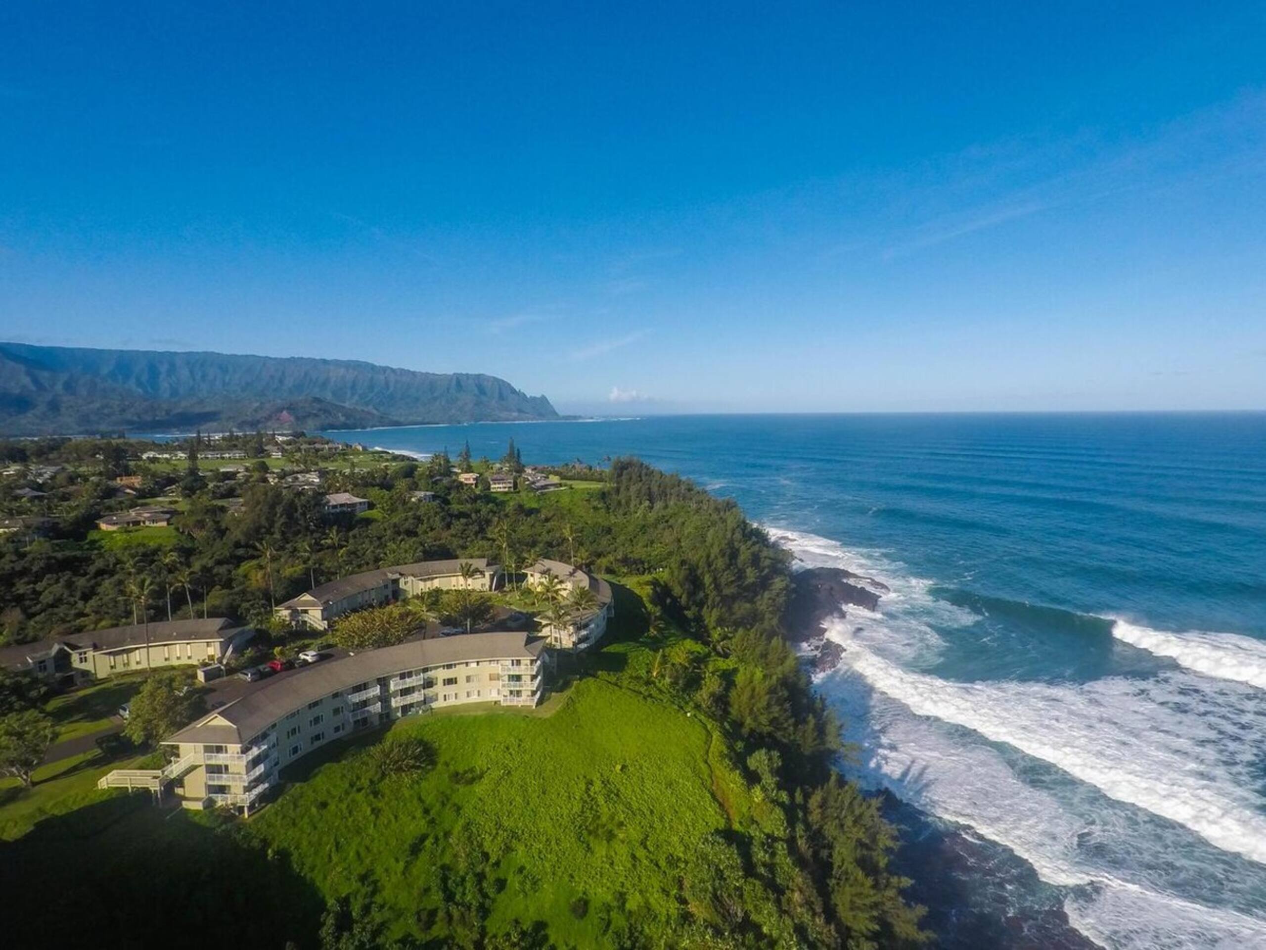 Oceanfront condo with incredible views - Photo 20