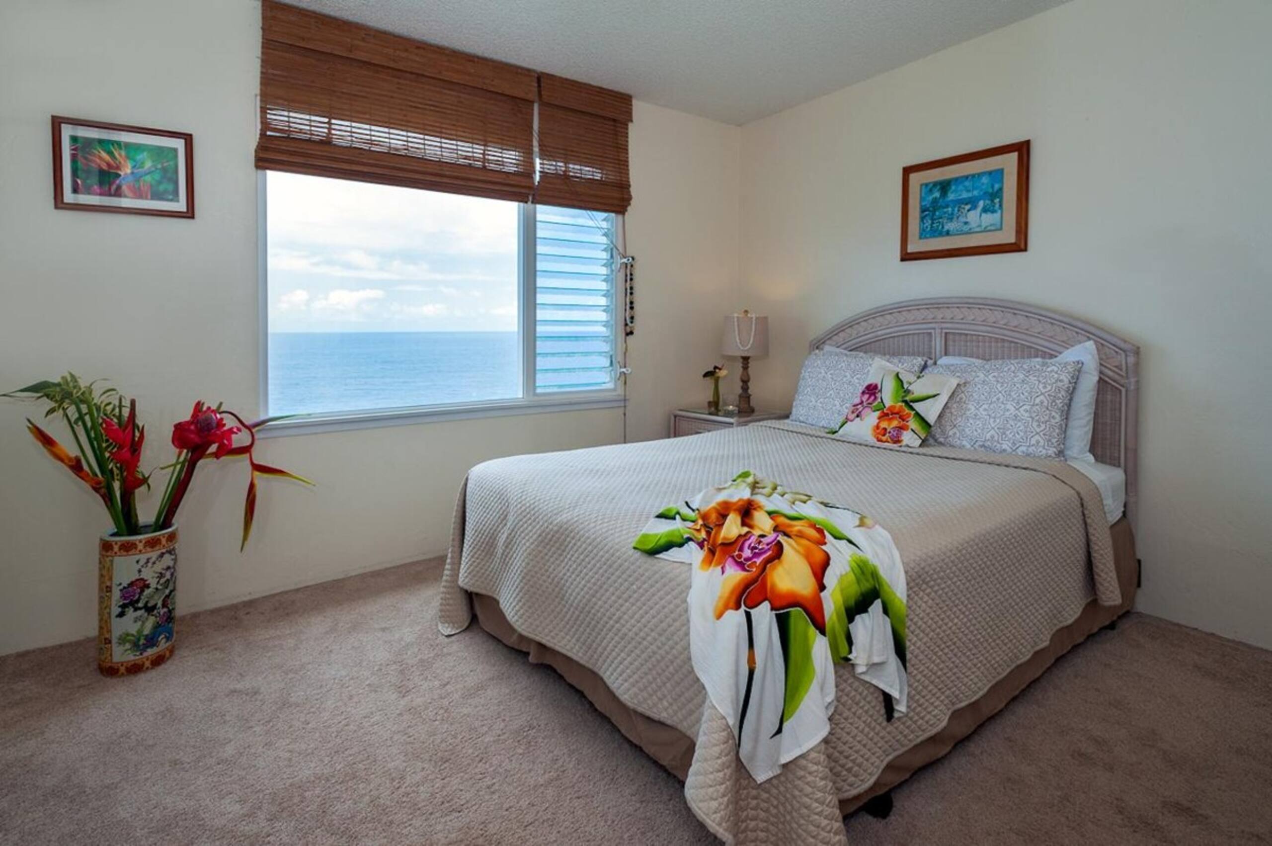 Oceanfront condo with incredible views - Photo 10