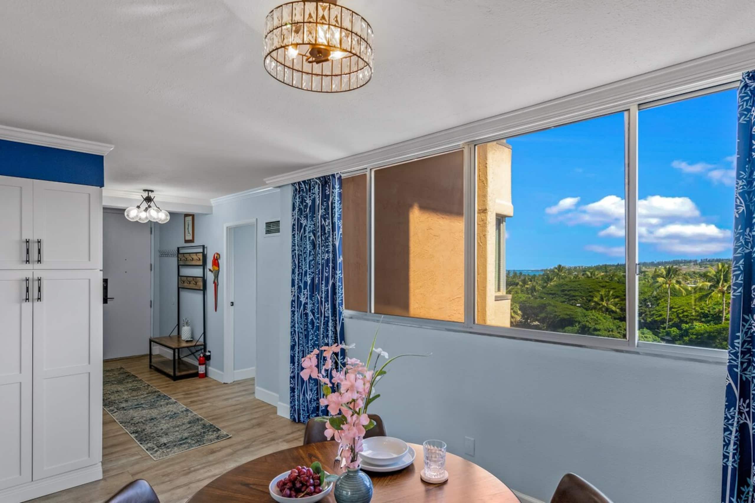 Beautifully 2-BR Oceanfront Condo - Photo 4