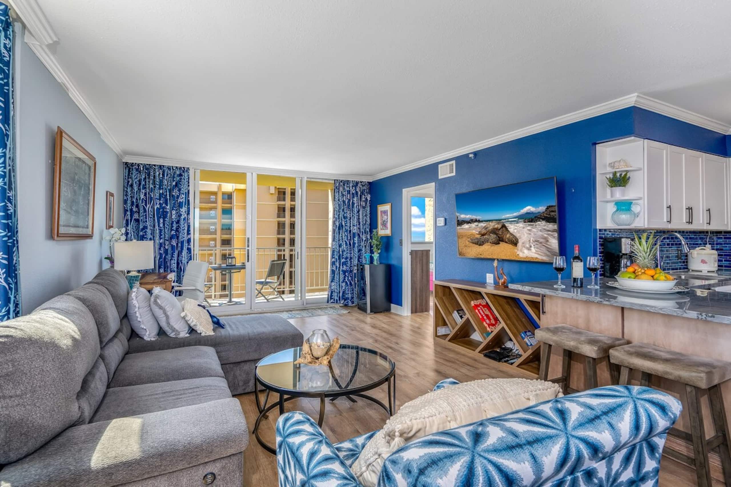 Beautifully 2-BR Oceanfront Condo - Photo 23