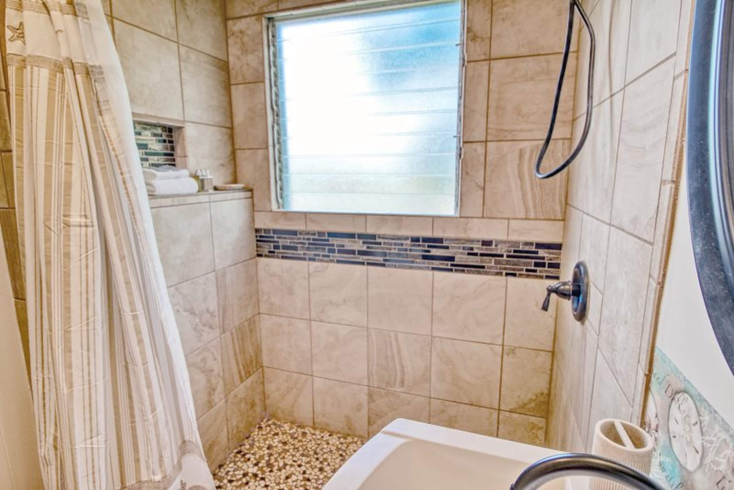 Kapaa Sands Unit 22 - Photo 11