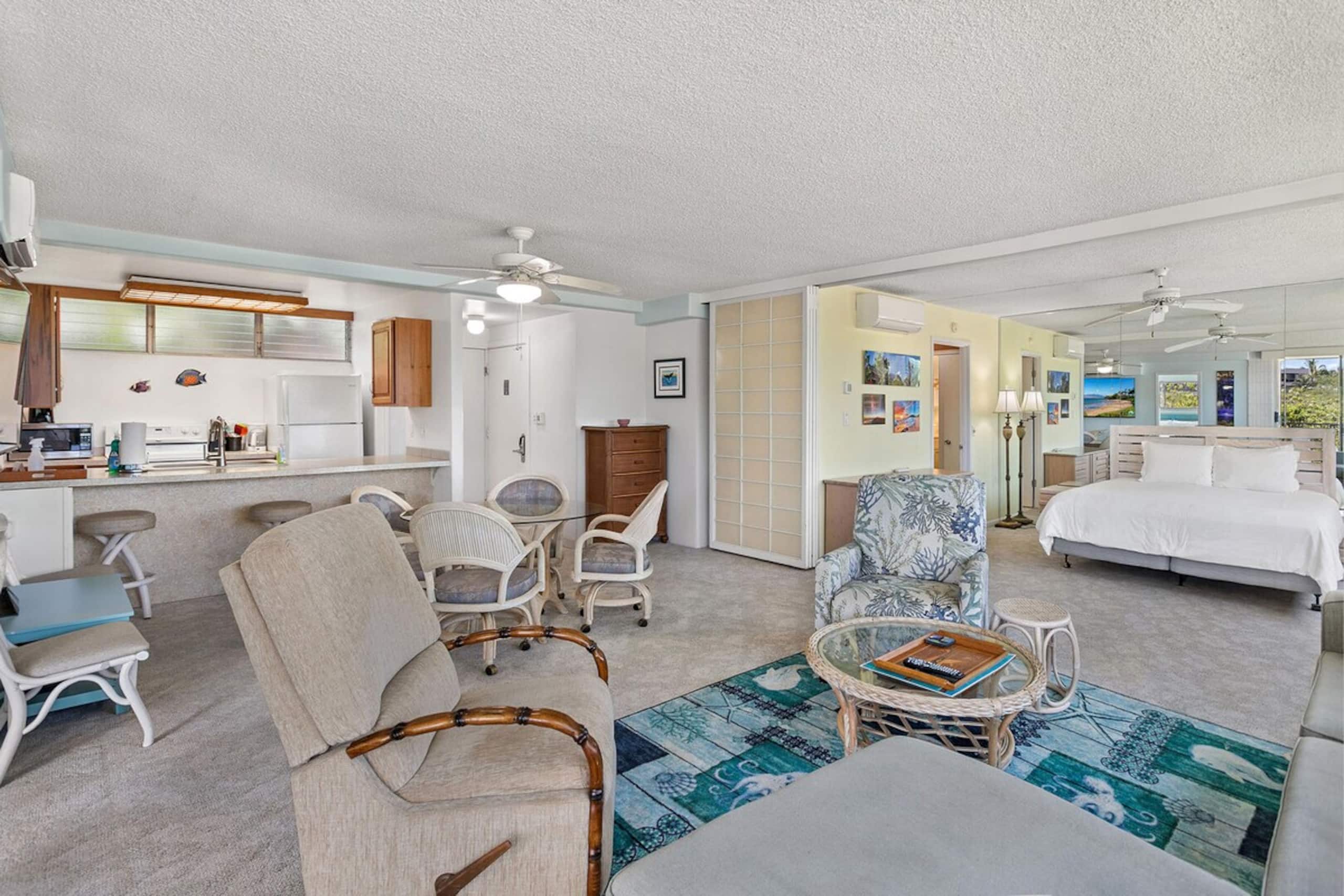 Haleakala Shores A-301, Panoramic Views, Split AC - Photo 10