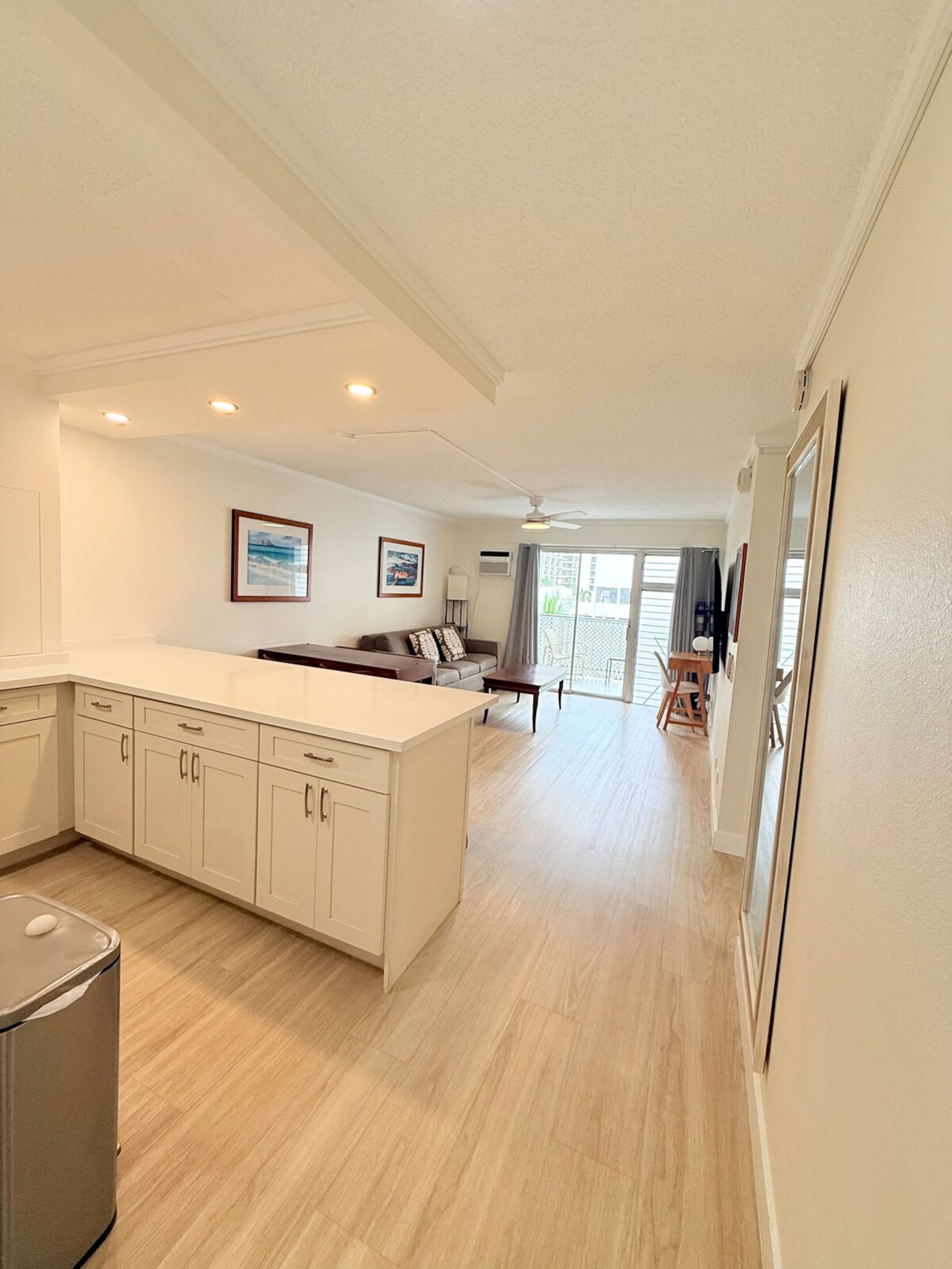 9A Cozy Waikiki 1BR, Steps to Beach, Ocean View - Photo 2