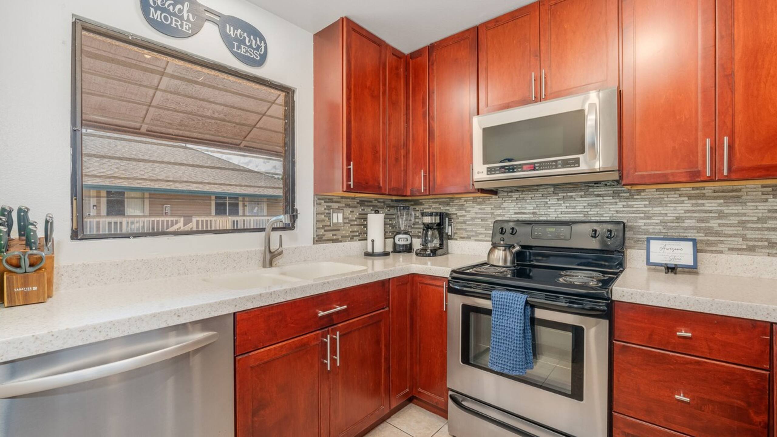 Sleeps 12 Ocean Views 4 BD/4BA 2 Reno Condos - Photo 25