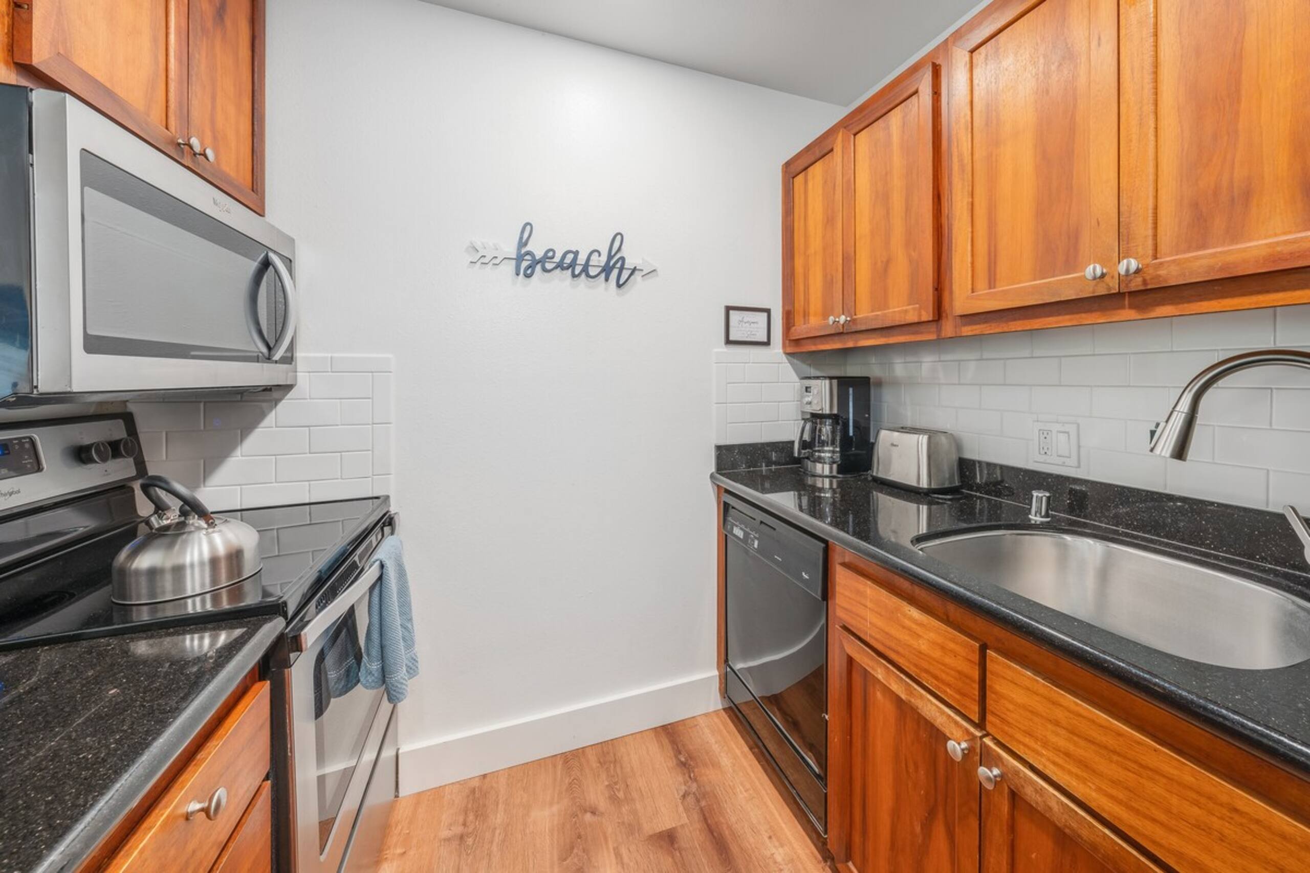 Sleeps 12 Ocean Views 4 BD/4BA 2 Reno Condos - Photo 30