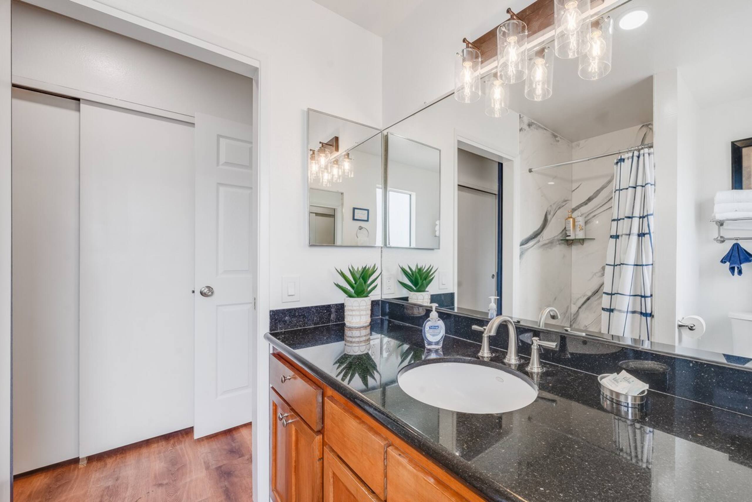 Sleeps 12 Ocean Views 4 BD/4BA 2 Reno Condos - Photo 51