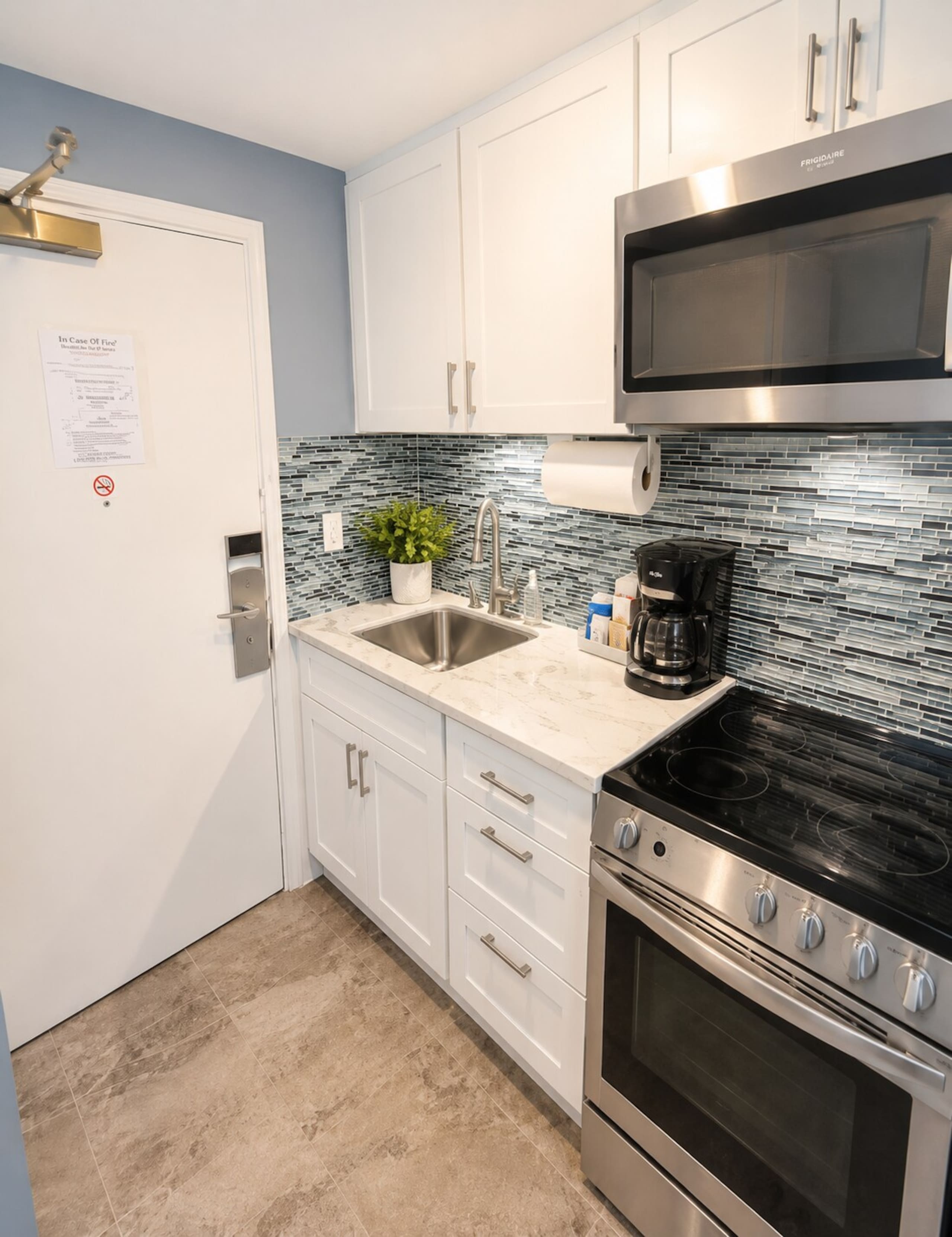 Stunning OceanView/Free Parking/Close to Beach - Photo 5