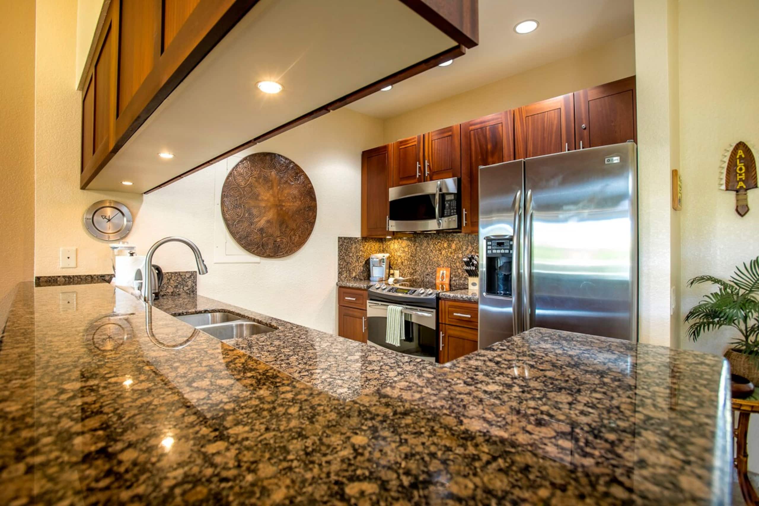2BR Wailea condo w/ pool and Jacuzzi - Photo 12