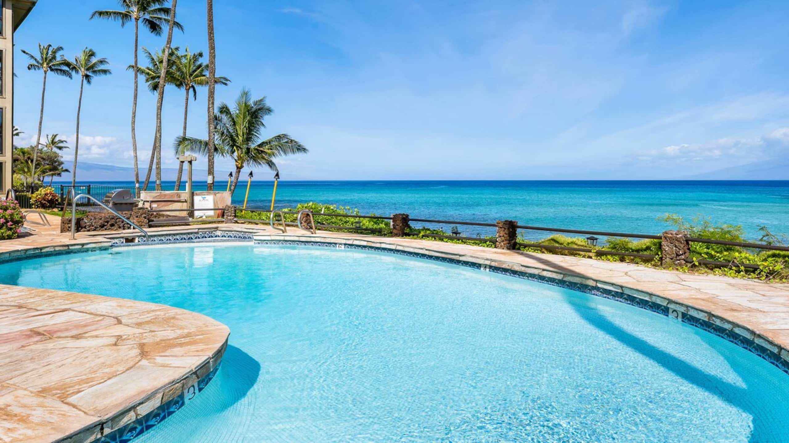 Stunning Oceanfront Sunsets for the entire family - Photo 3