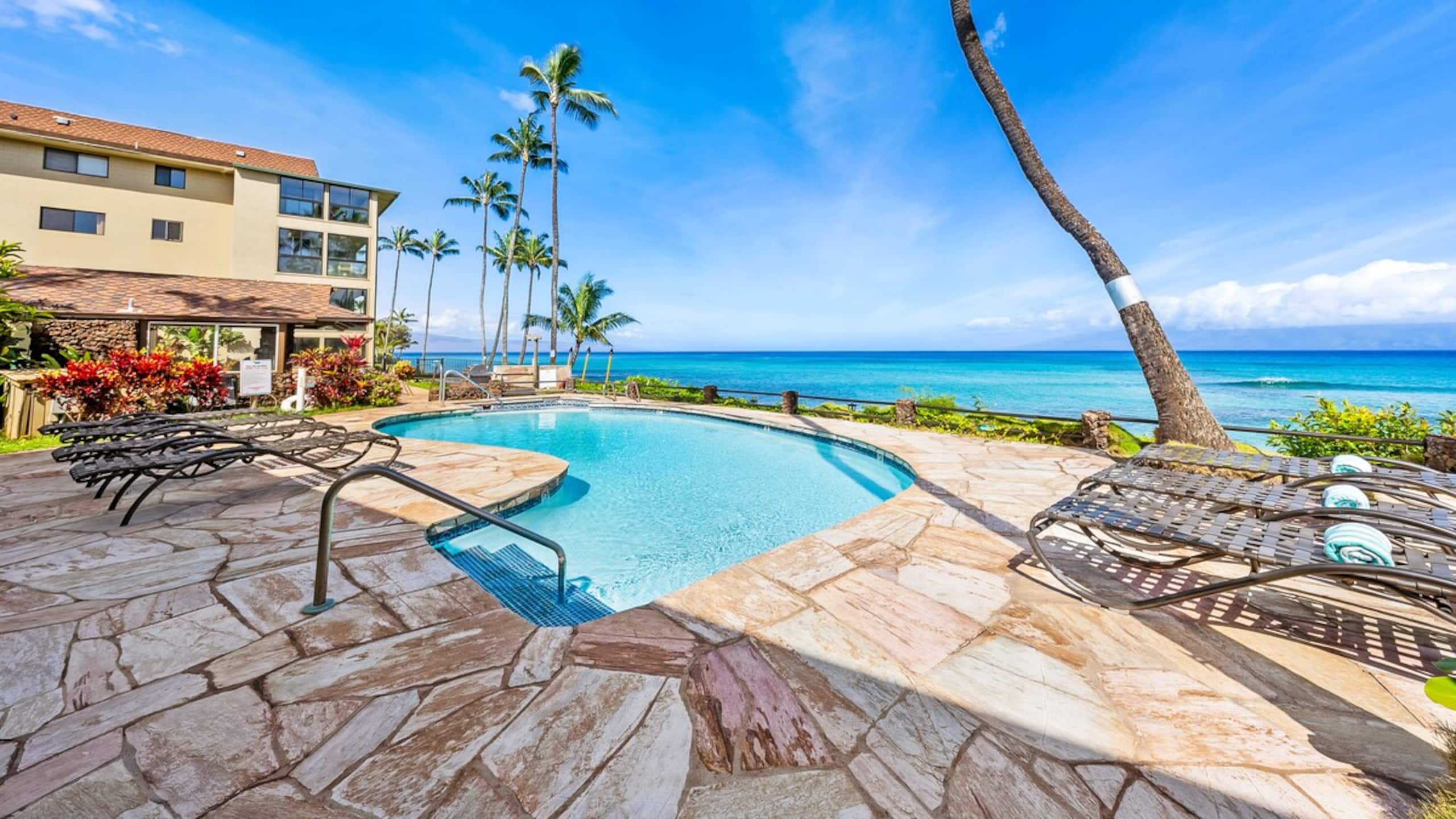 Stunning Oceanfront Sunsets for the entire family - Photo 4