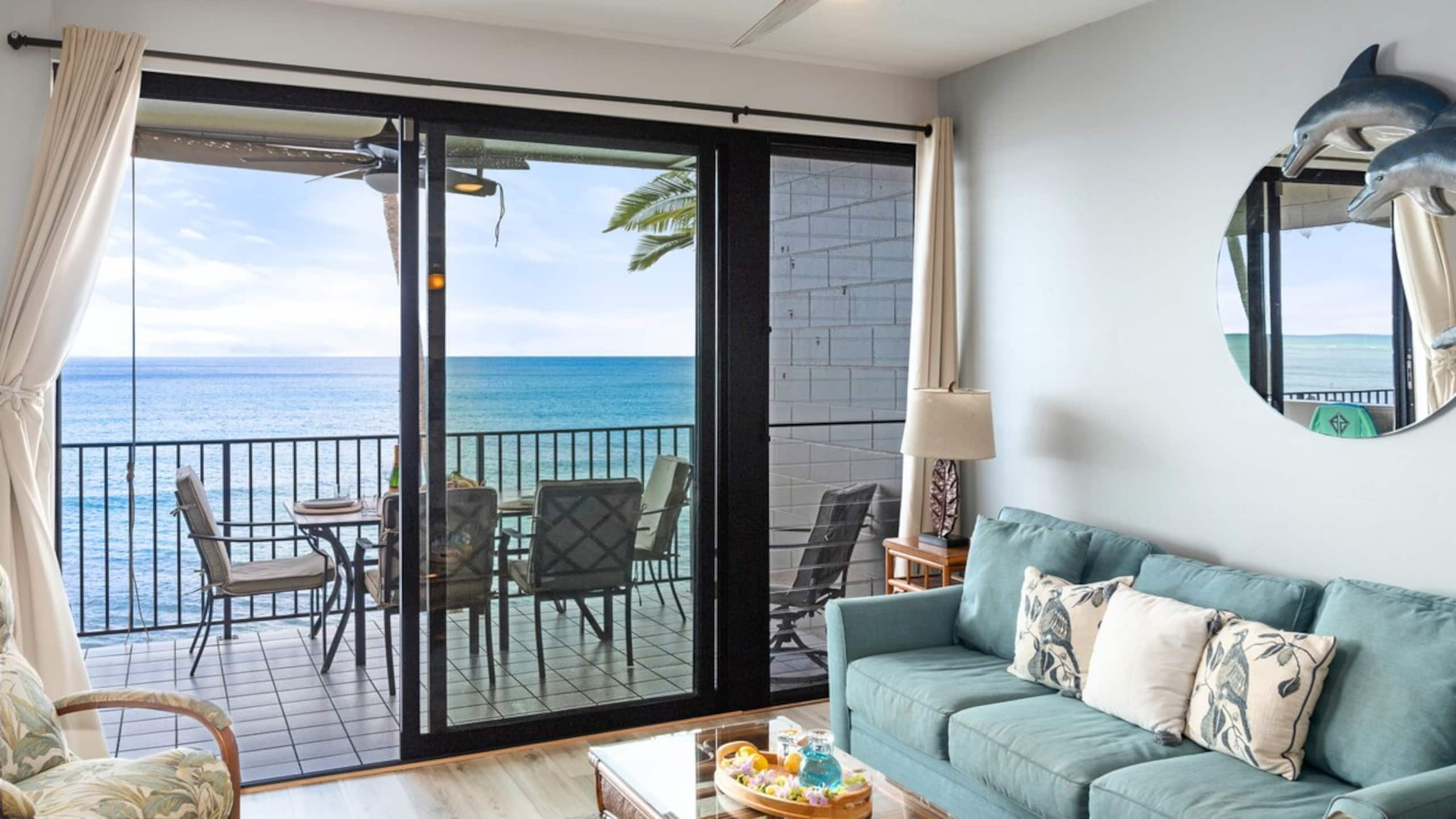 Stunning Oceanfront Sunsets for the entire family - Photo 1