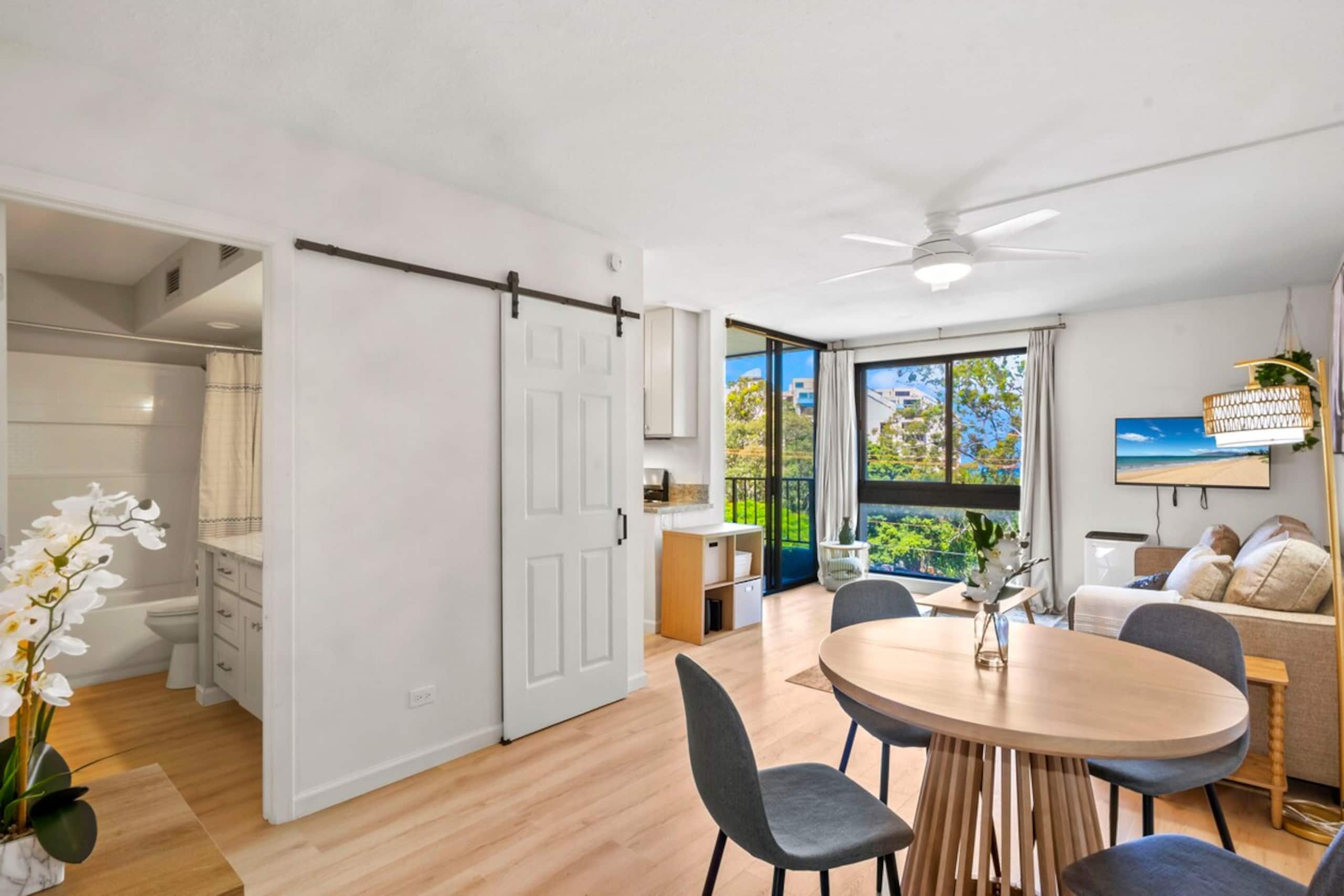 Steps to Sand & Surf - Fully Renovated Condo - Main photo