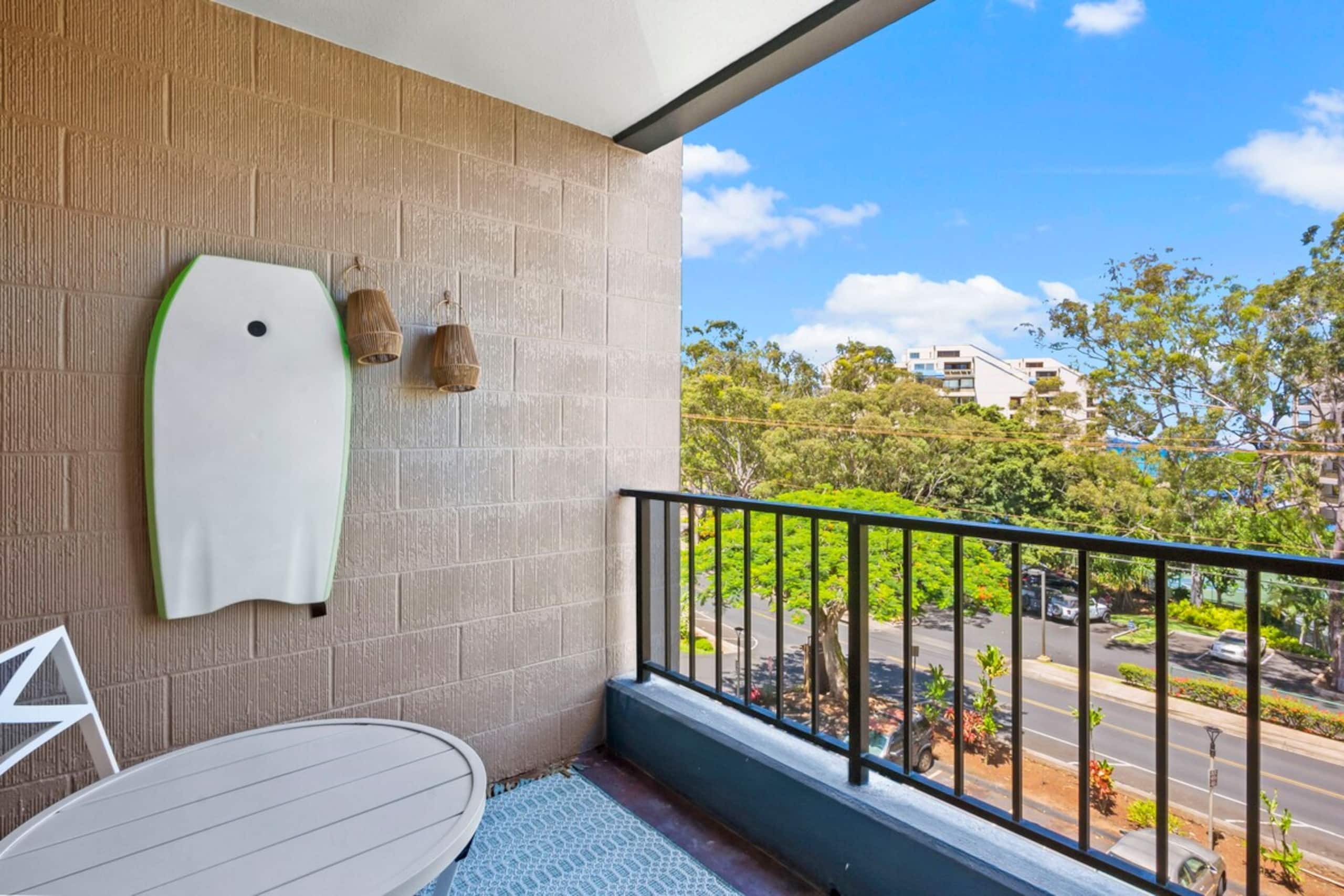 Steps to Sand & Surf - Fully Renovated Condo - Photo 10