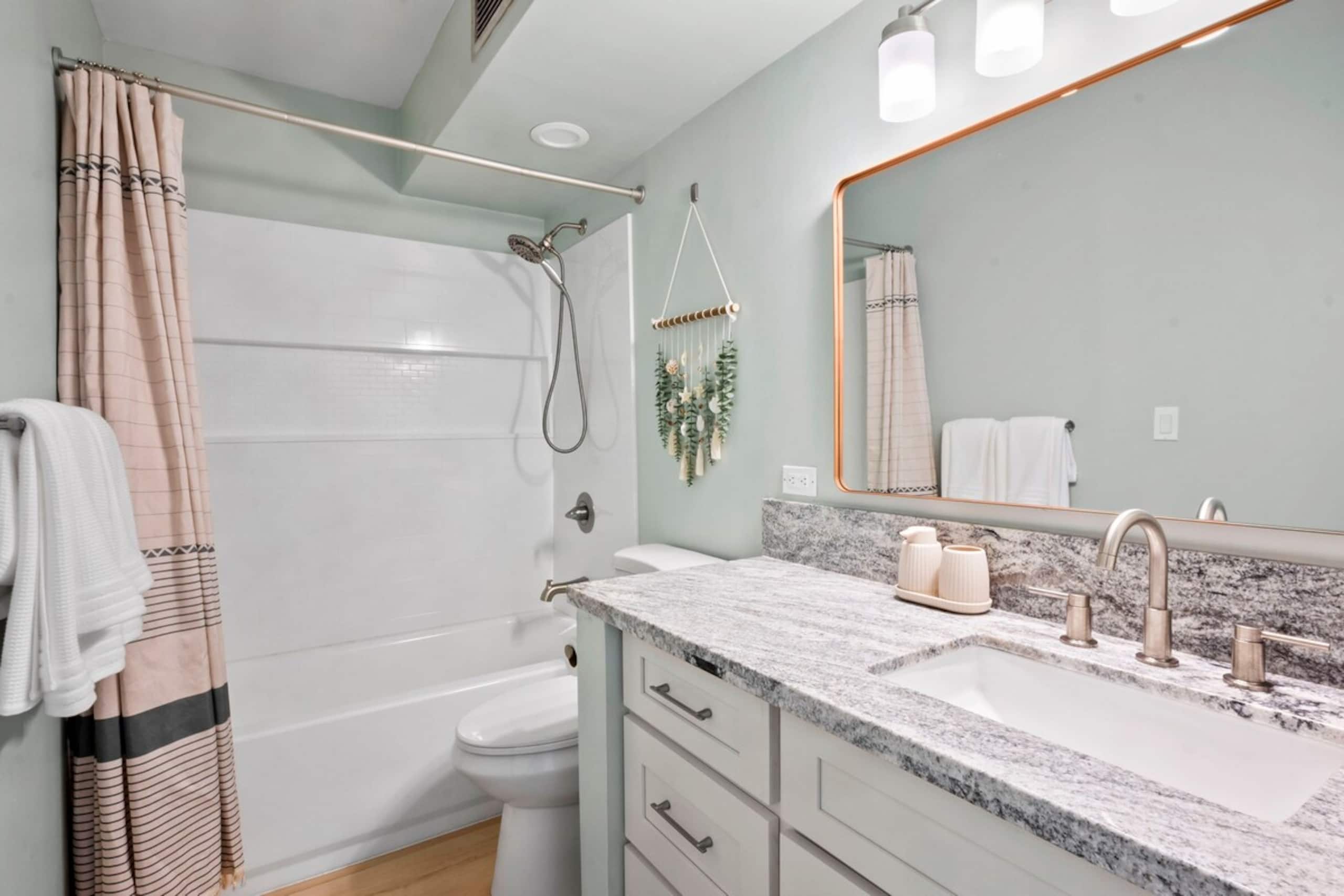 Steps to Sand & Surf - Fully Renovated Condo - Photo 9