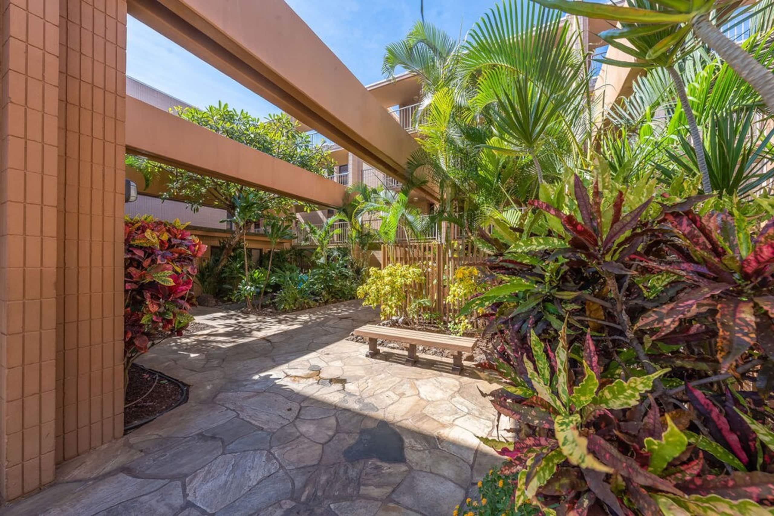 Top Notch Condo w/ AC - Photo 44