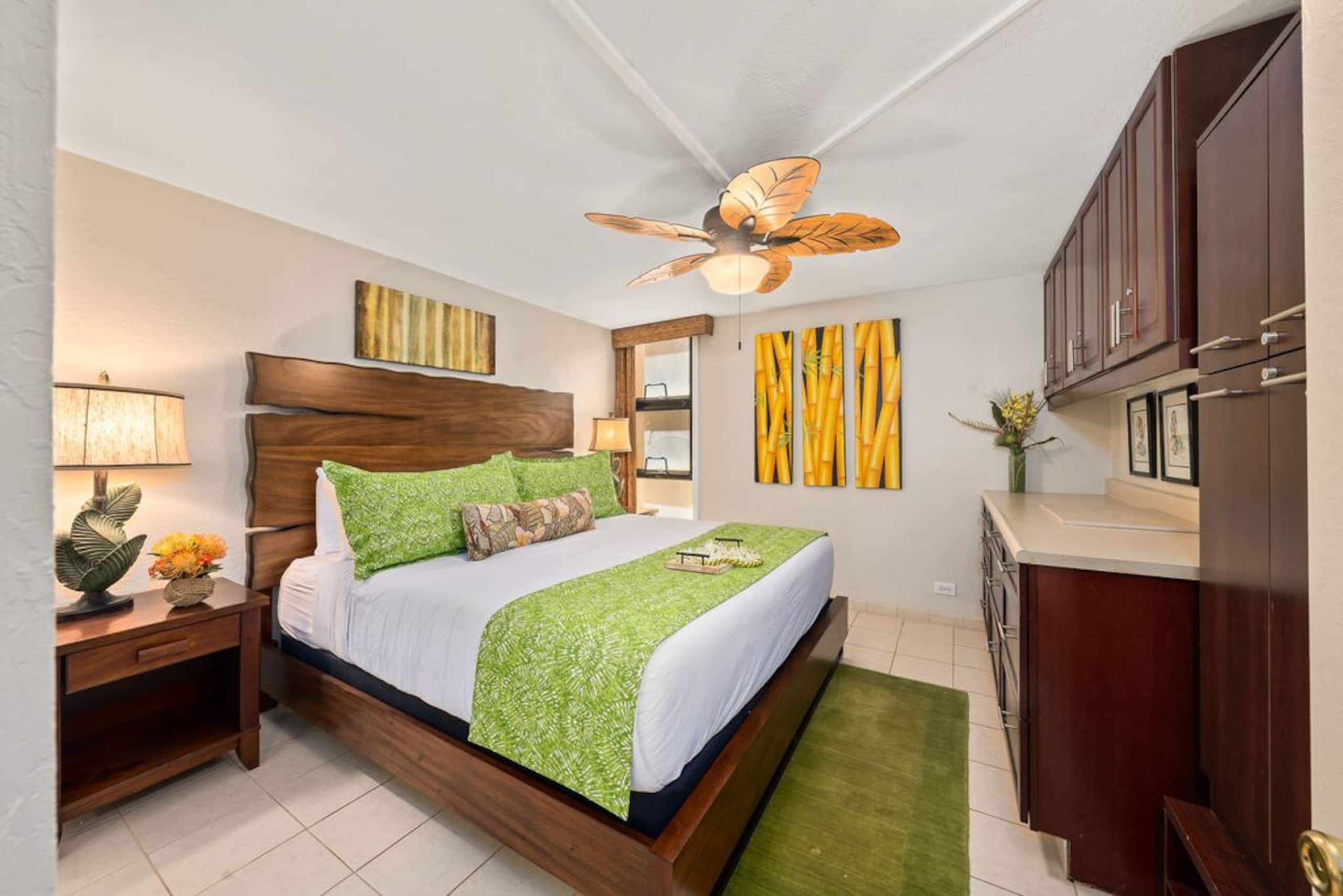 Top Notch Condo w/ AC - Photo 21