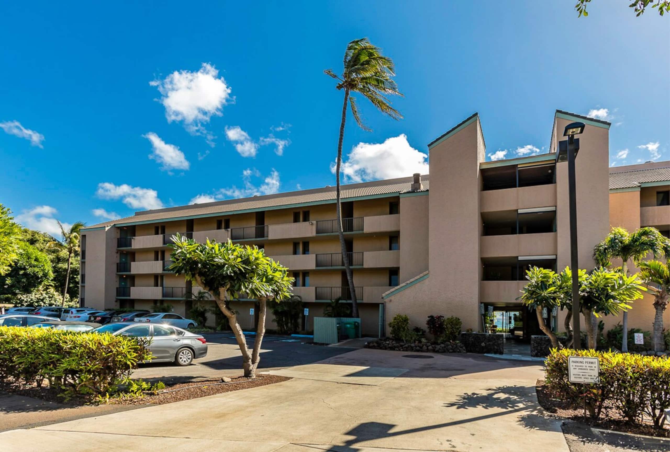 Beachfront condo w/ pool and hot tub Maui - Photo 51