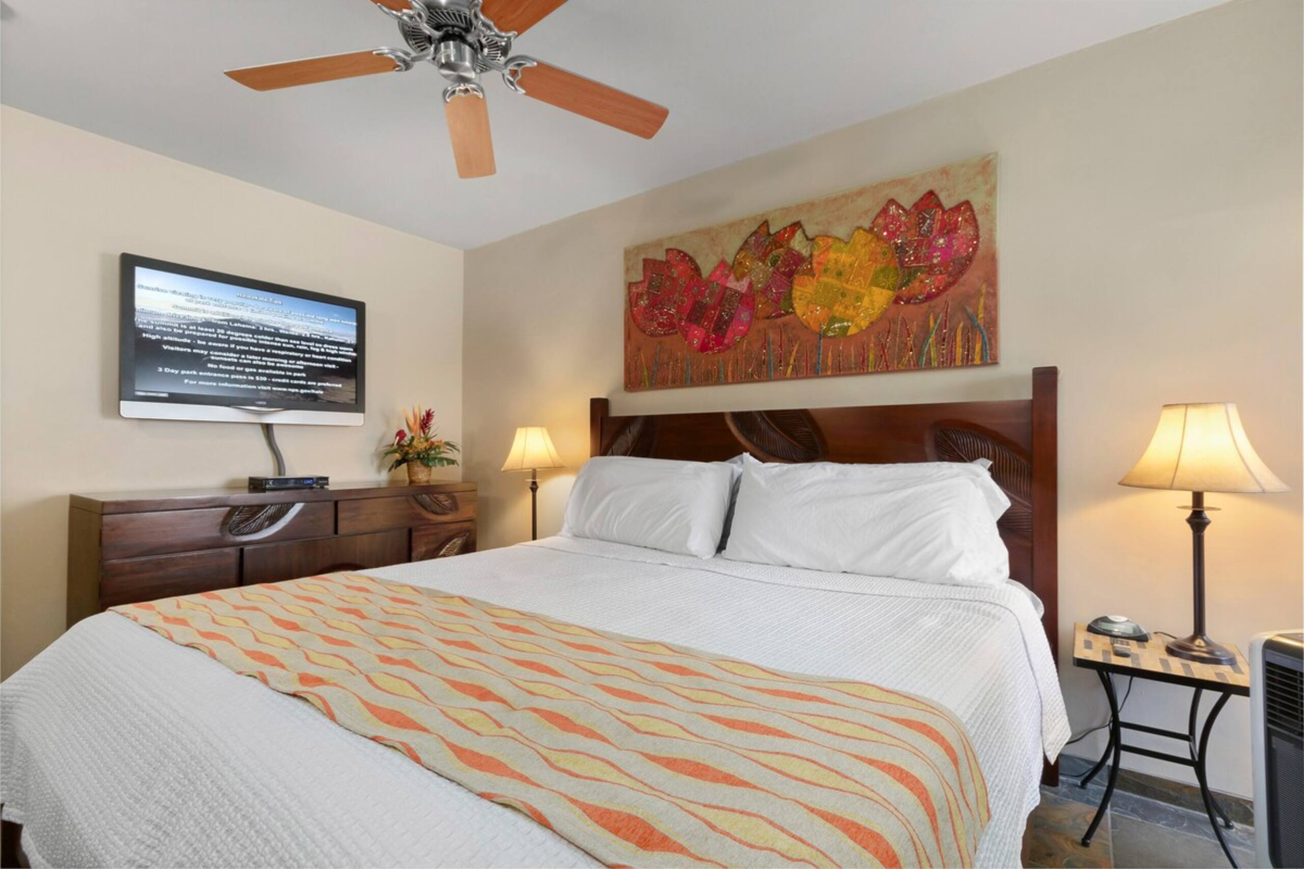 Panoramic Ocean View Fully Renovated A/C LEI203 - Photo 10