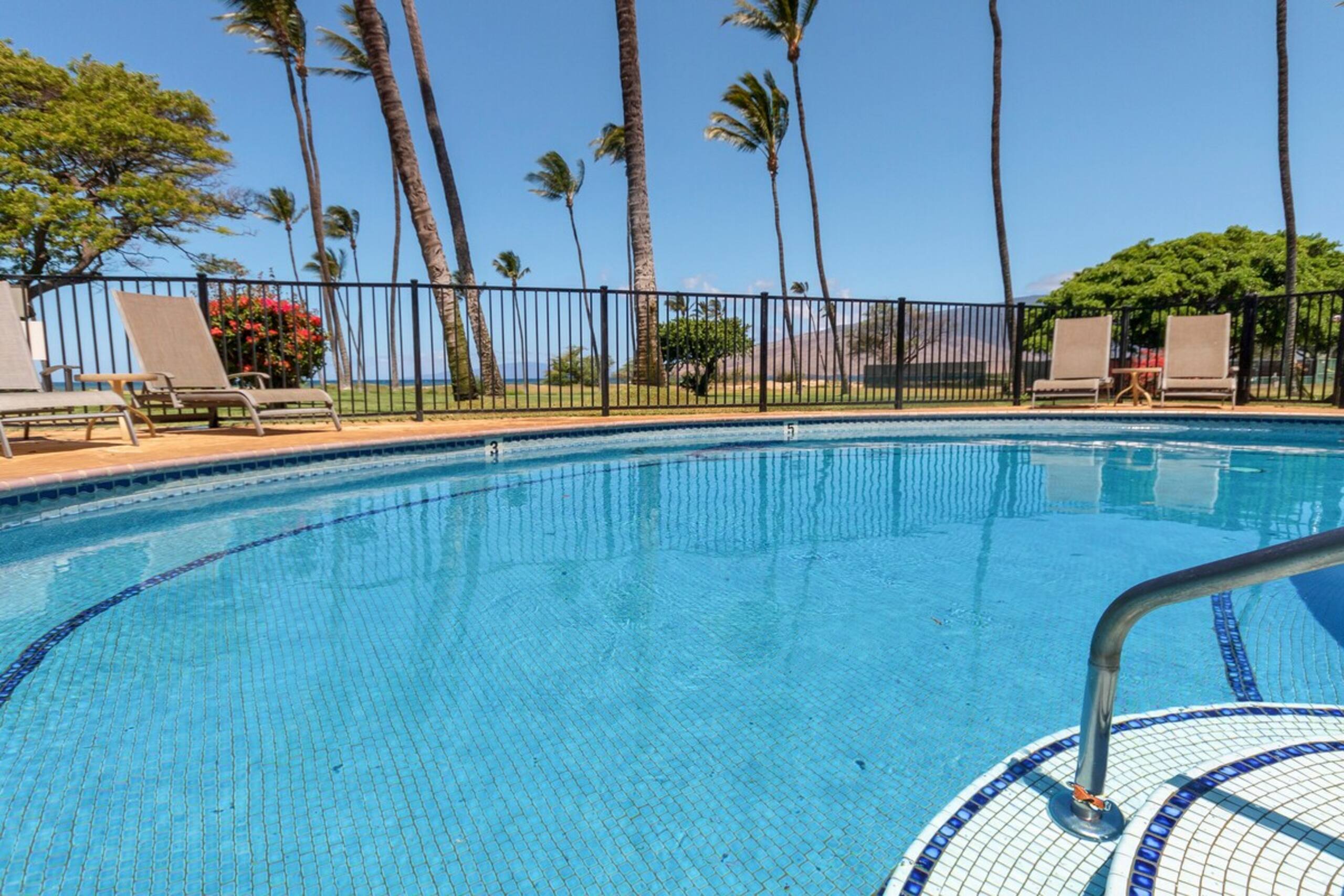 Panoramic Ocean View Fully Renovated A/C LEI203 - Photo 34
