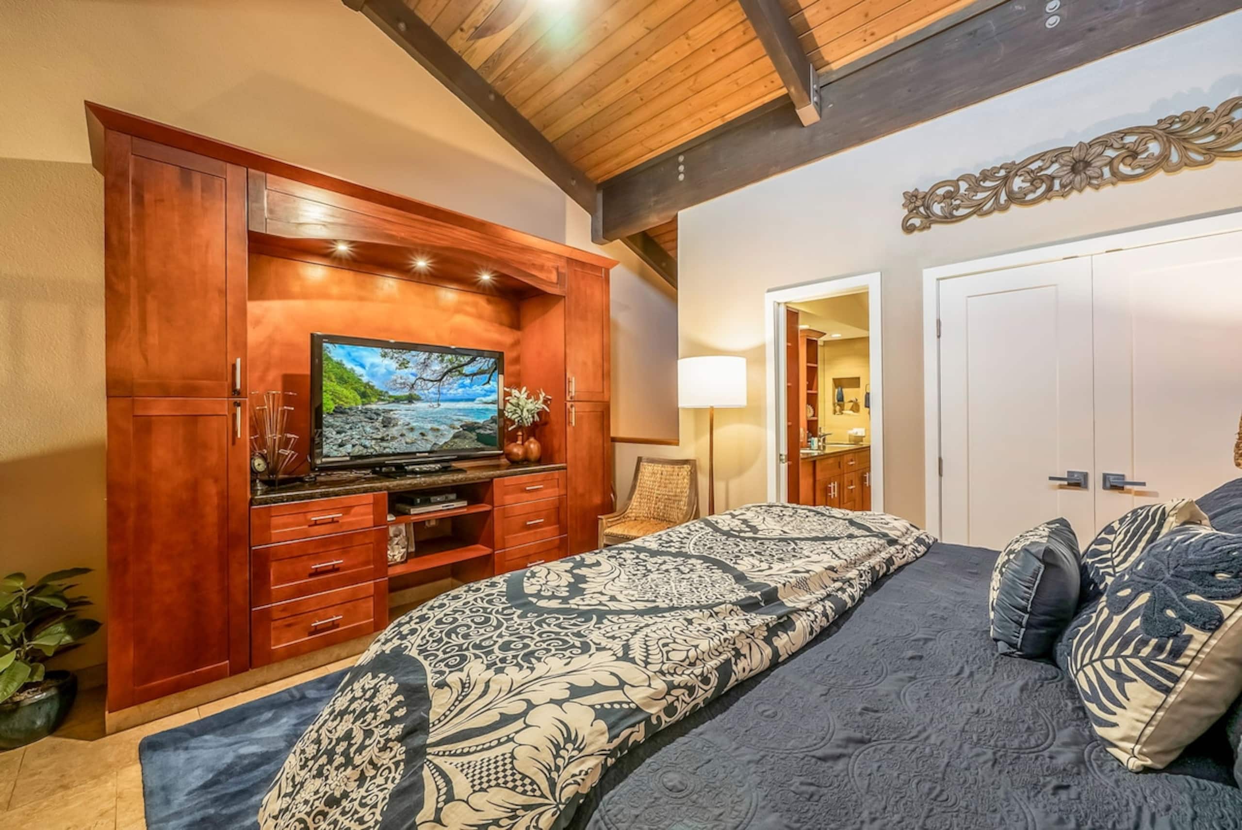 Feel At Home-Stunning Remodel-Great Location-AC - Photo 5