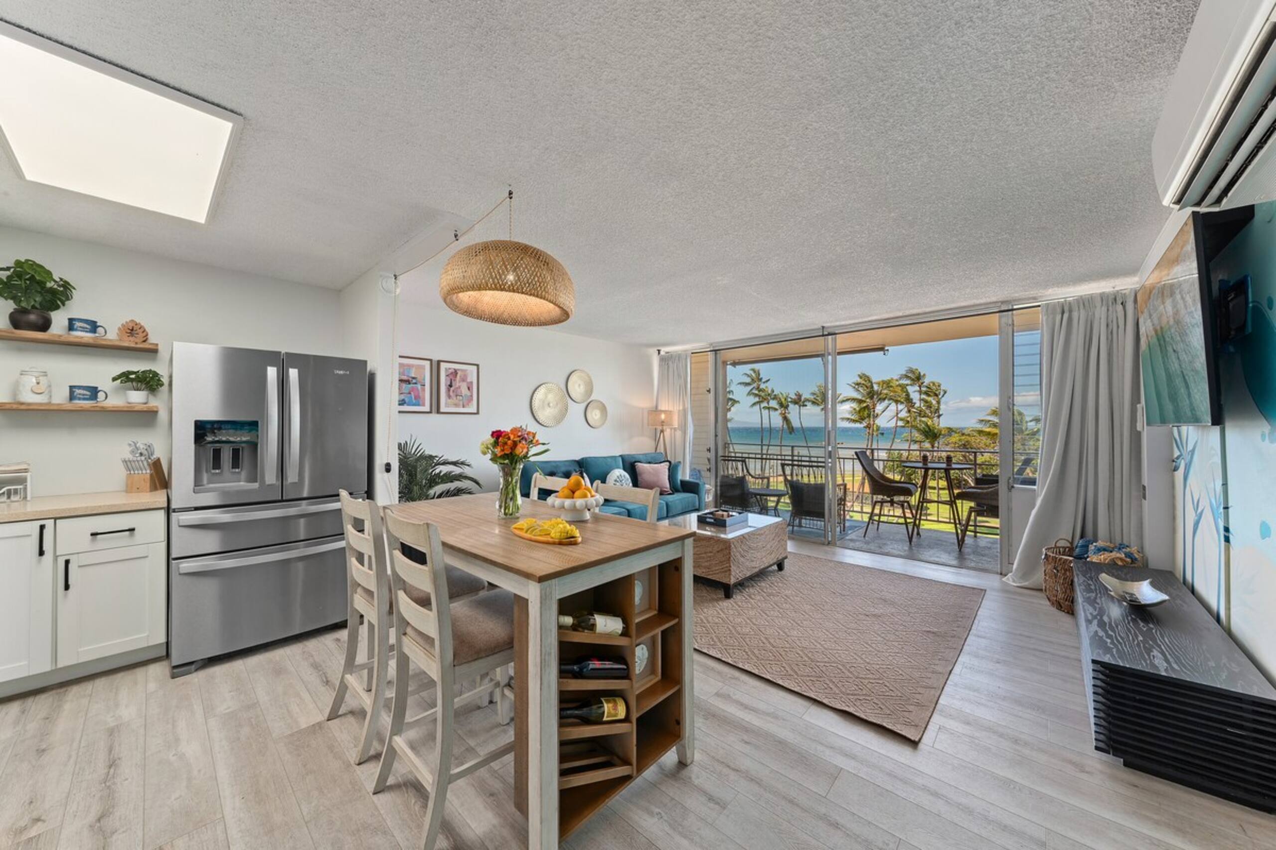 Aloha Love: Ocean View • AC • Beach & Food Nearby - Photo 9
