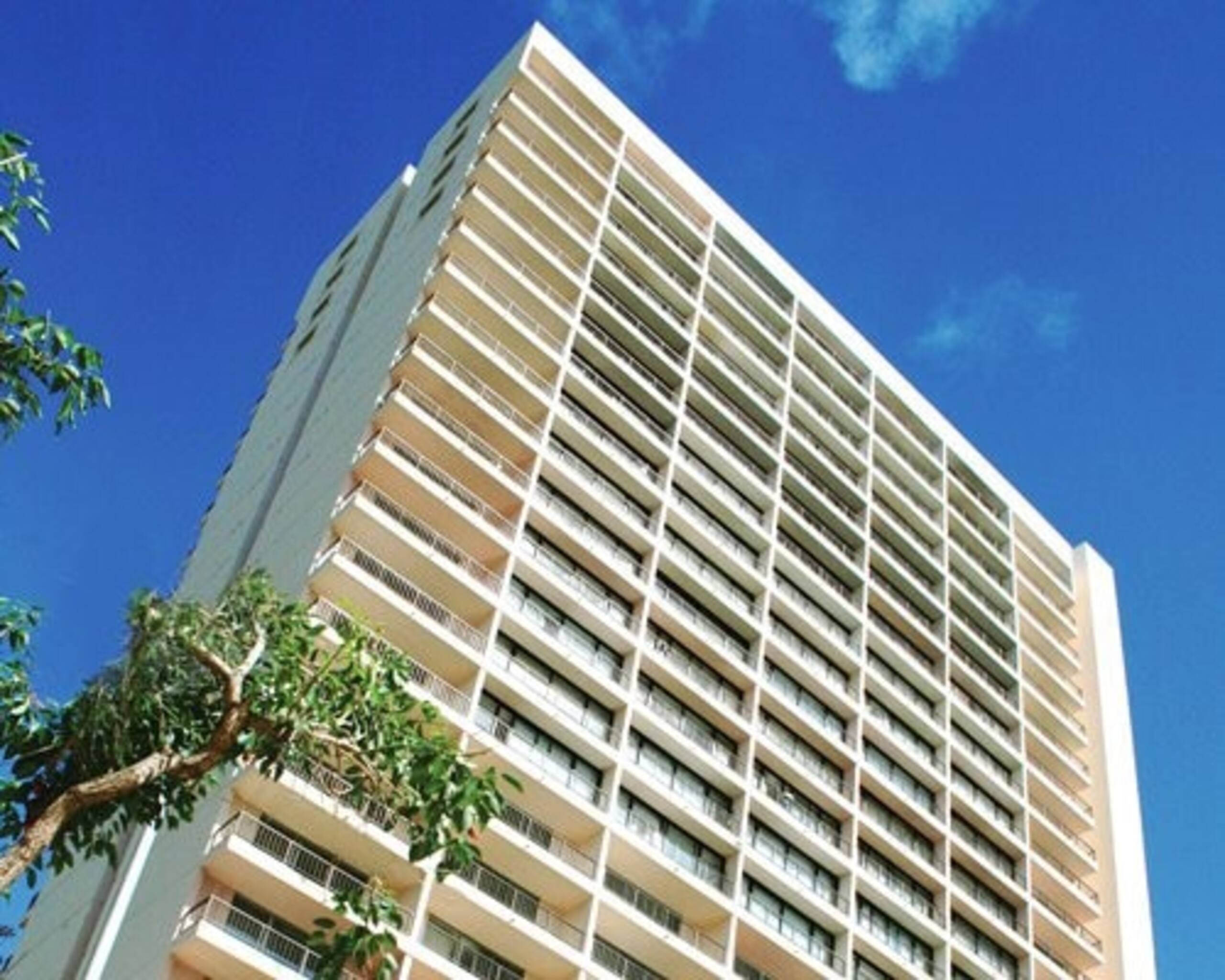 Spacious Waikiki studio with balcony - Photo 7