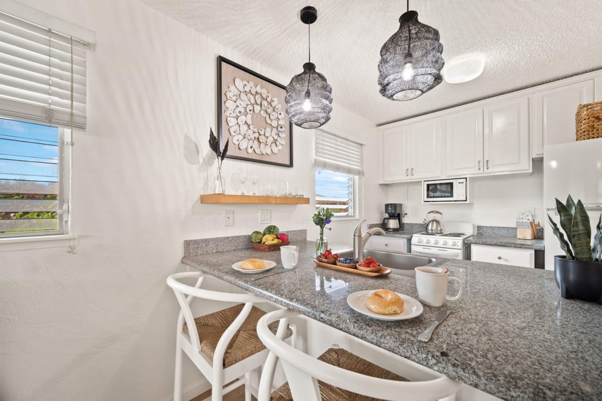 New Remodeled Kuaui Escape! 1/1  with WiFi, AC - Photo 8