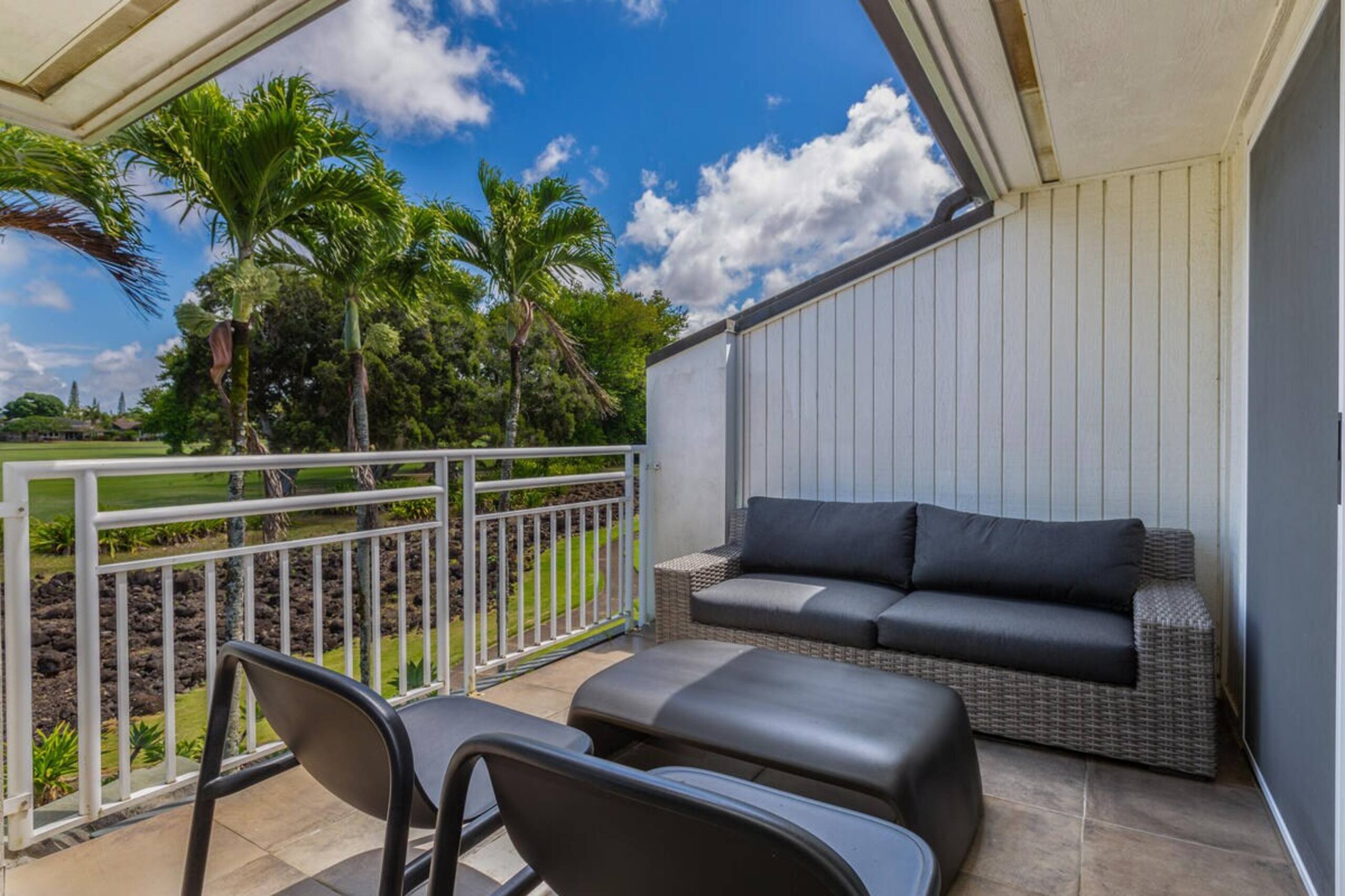 Emmalani Court 322 - Golf Course & Ocean Views w/A - Photo 7