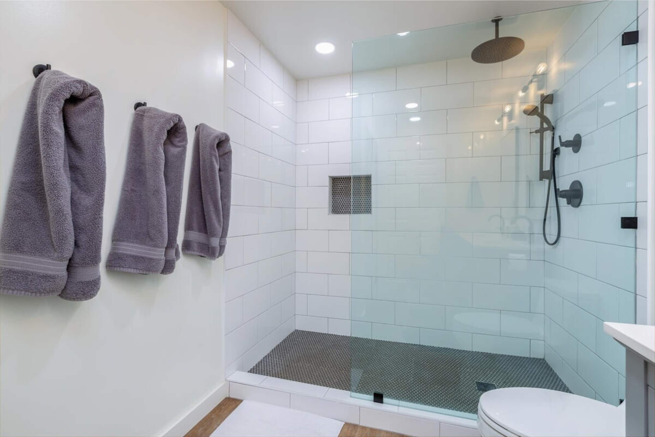 Emmalani Court 322 - Golf Course & Ocean Views w/A - Photo 14